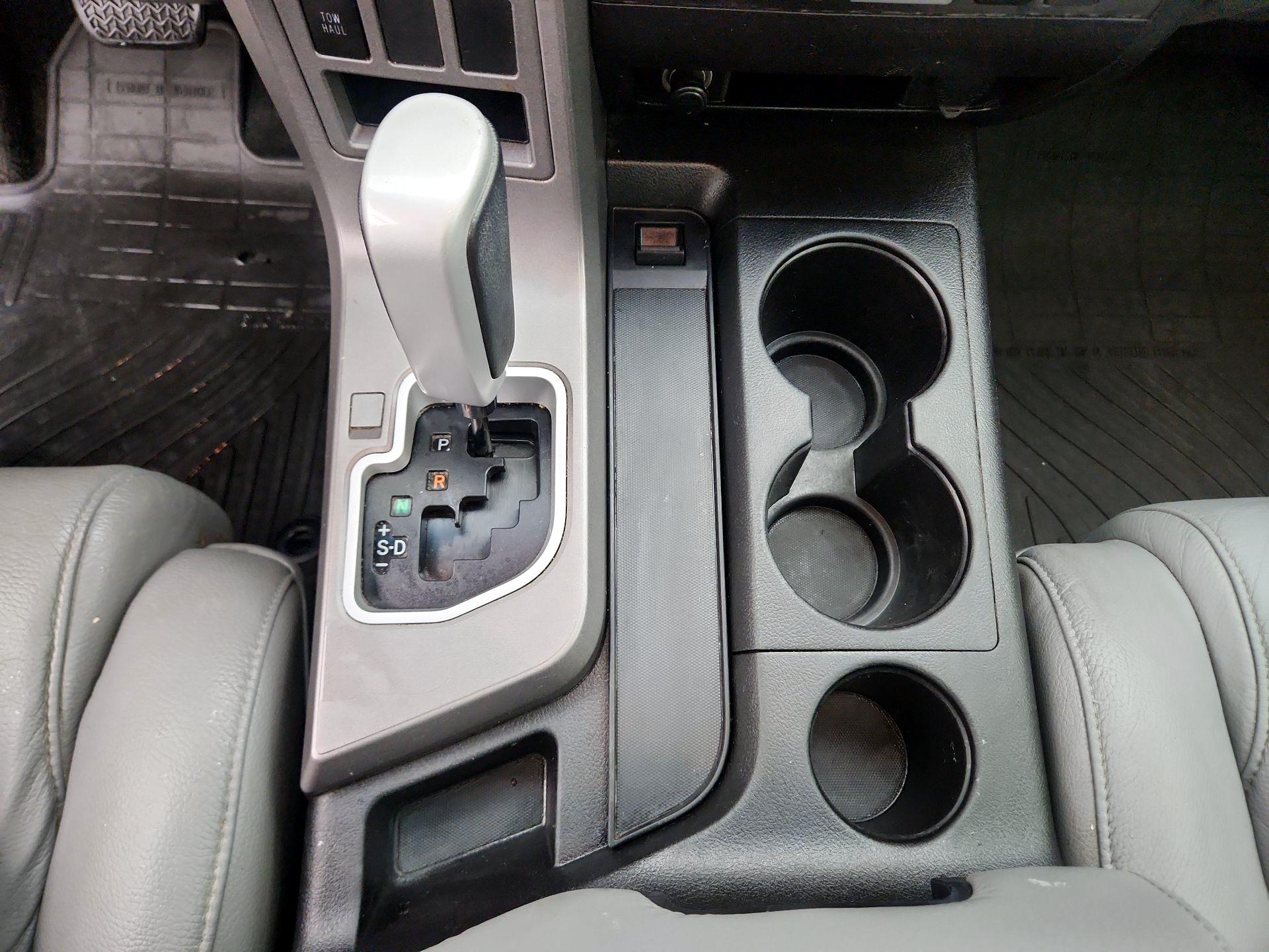 Thumbnail: 2015 Toyota Sequoia - 17