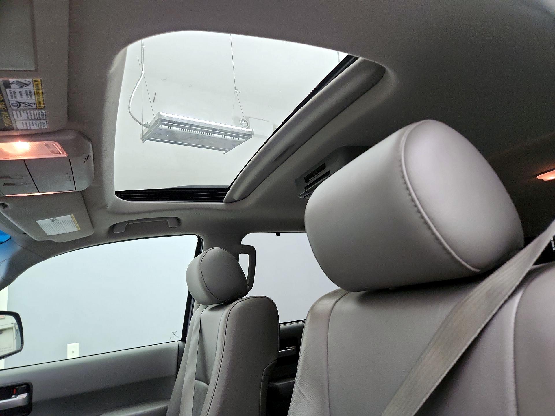Thumbnail: 2015 Toyota Sequoia - 18