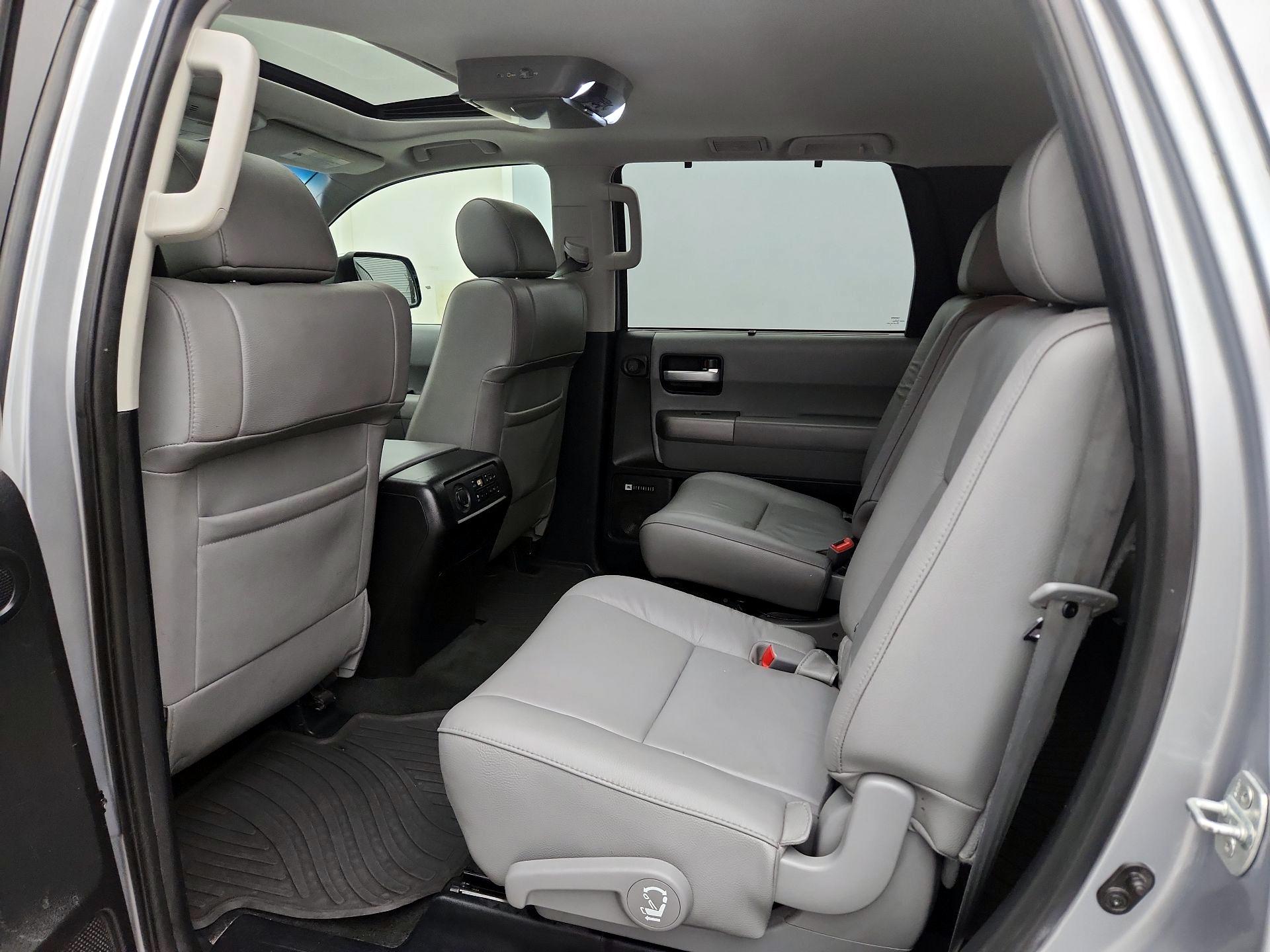 Thumbnail: 2015 Toyota Sequoia - 19