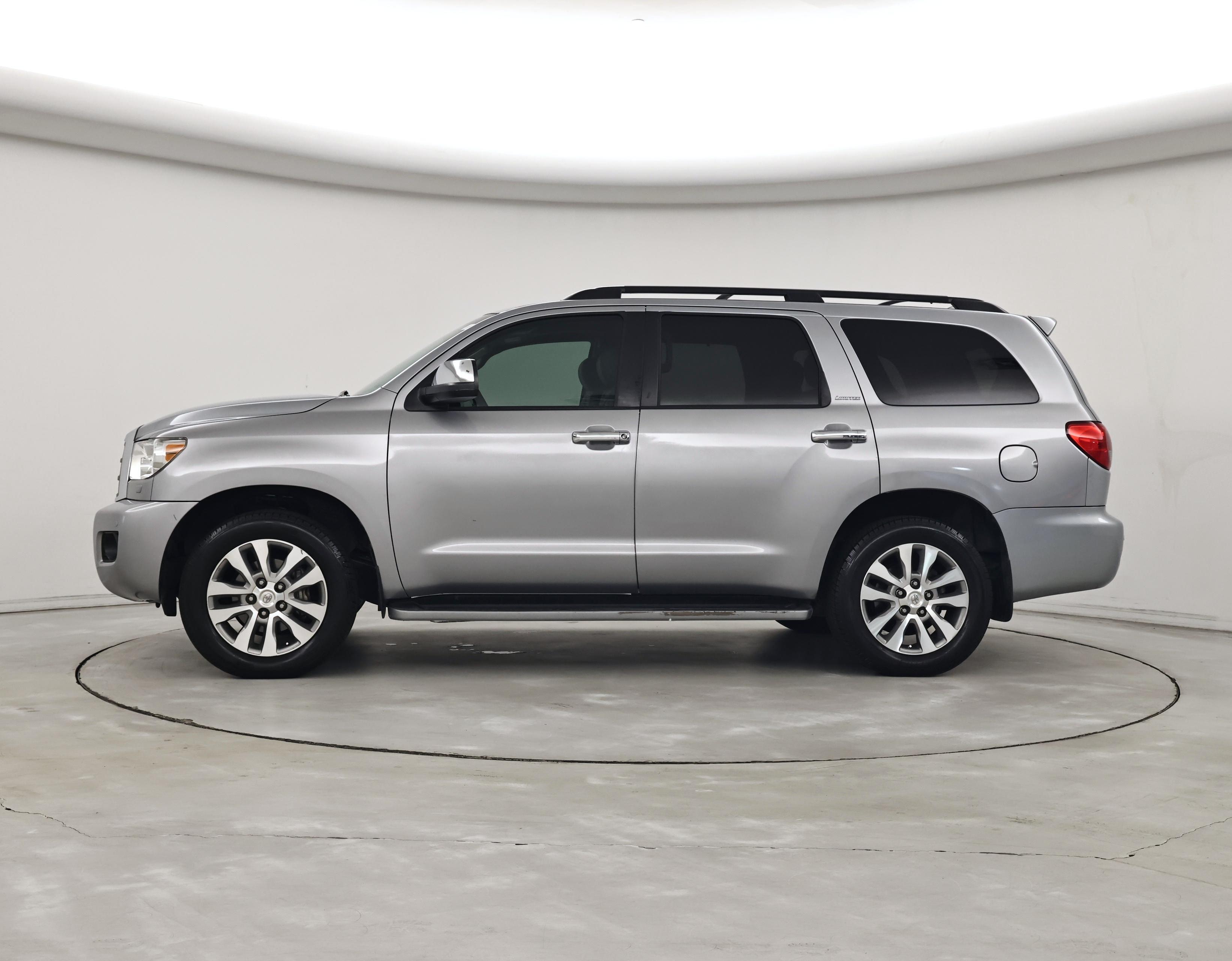 Thumbnail: 2015 Toyota Sequoia - 3