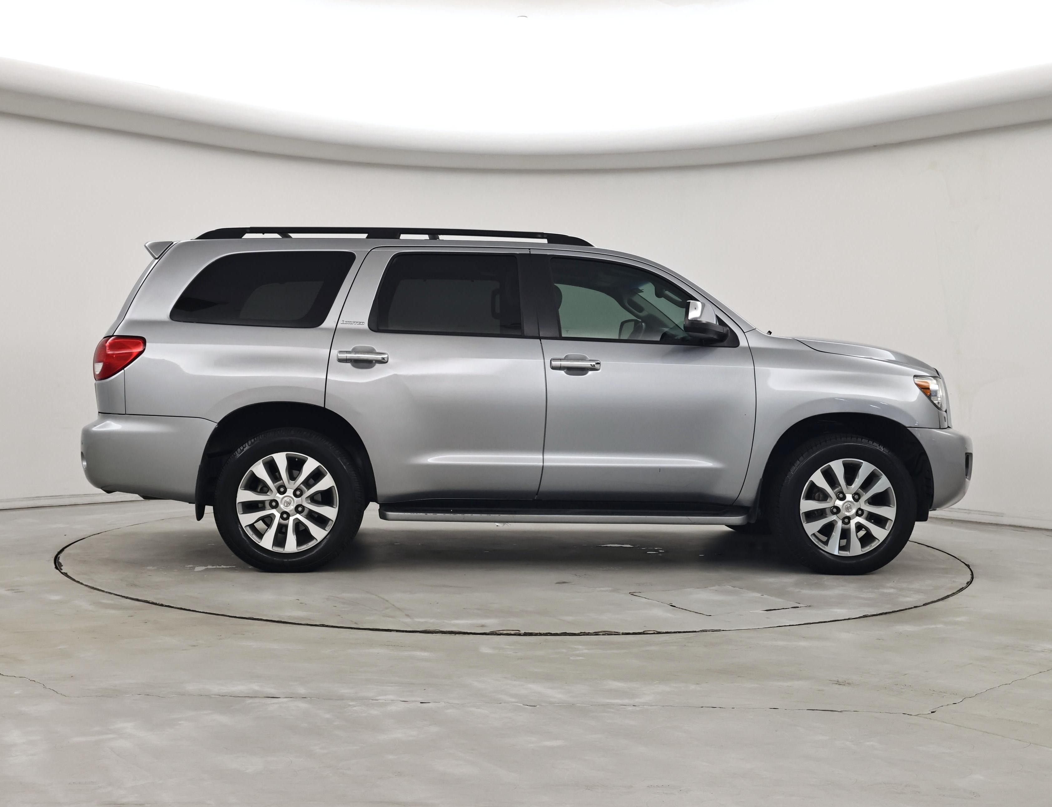 Thumbnail: 2015 Toyota Sequoia - 7