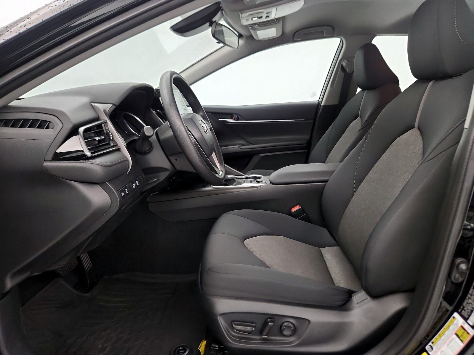 2023 Toyota Camry LE - Photo 12