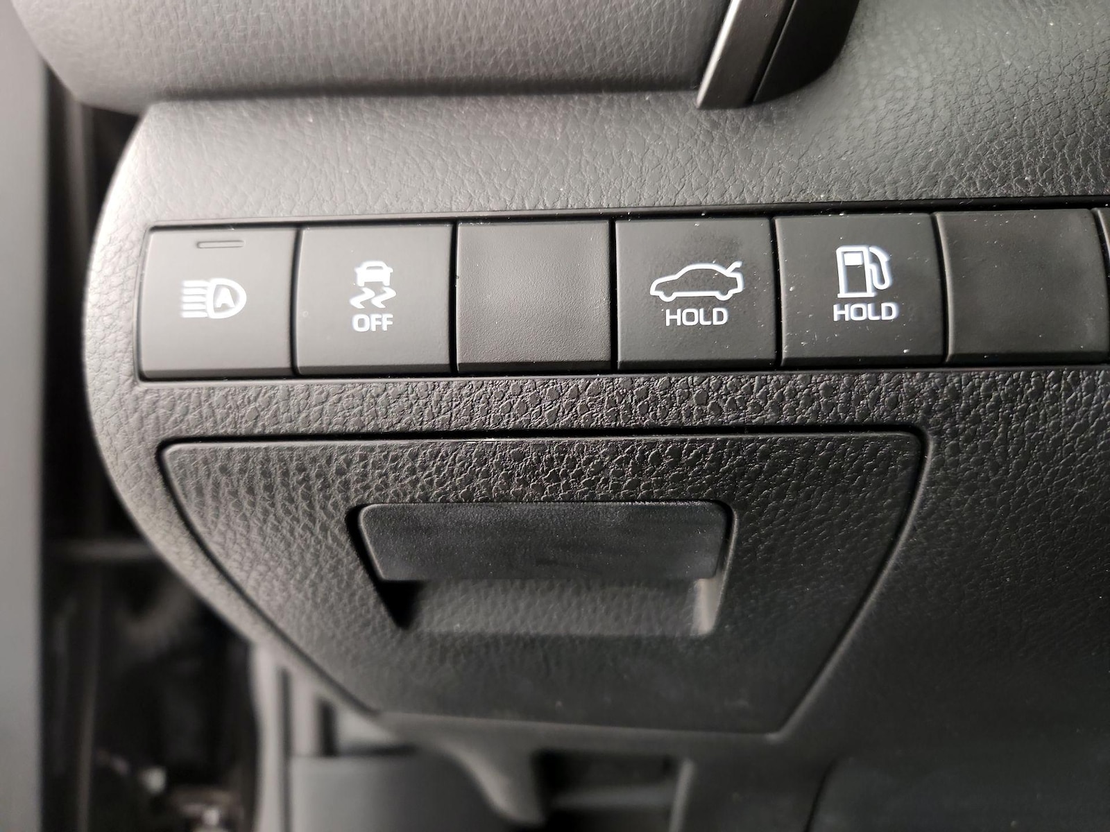 2023 Toyota Camry LE - Photo 14