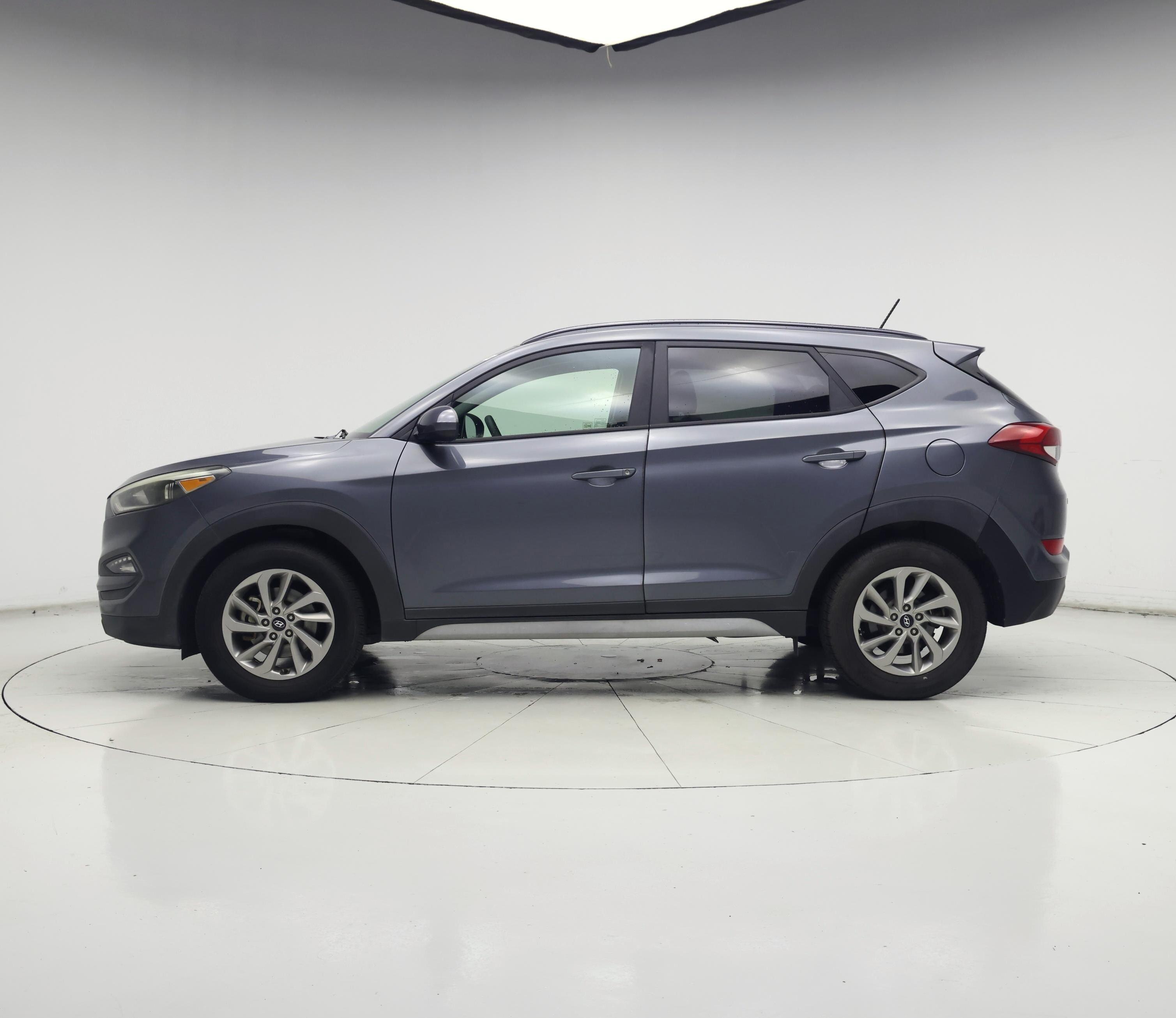 Thumbnail: 2017 Hyundai Tucson - 3