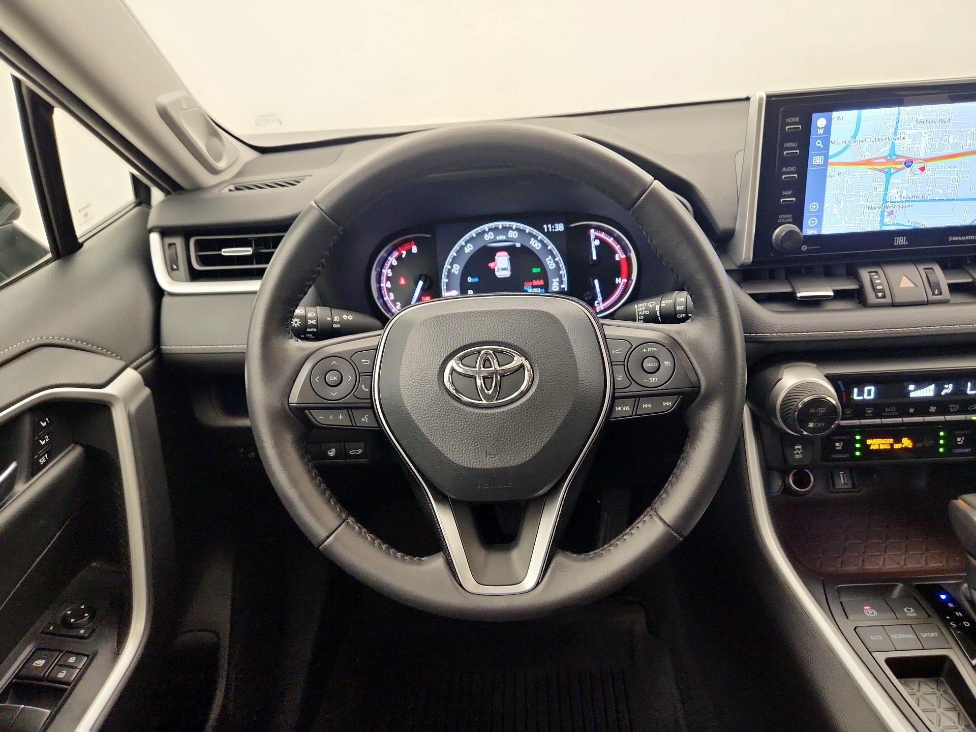 Thumbnail: 2021 Toyota RAV4 - 10