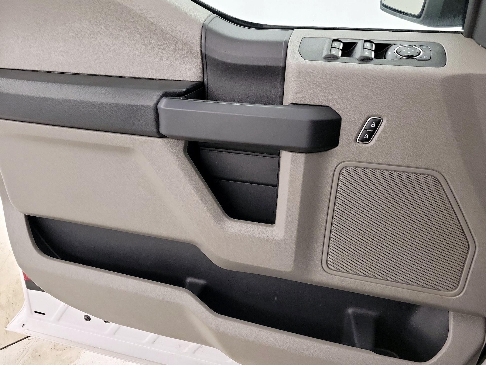 2020 Ford F-150 XL - Photo 13