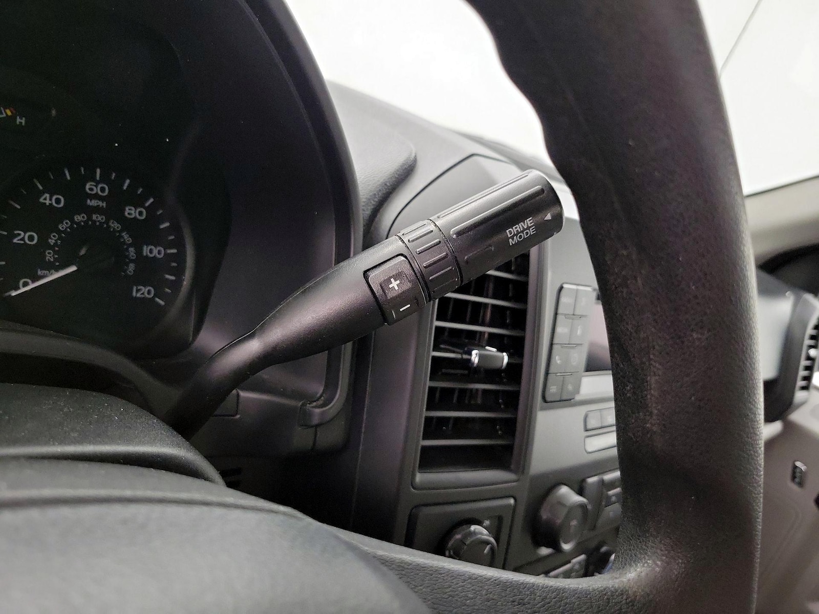 2020 Ford F-150 XL - Photo 18
