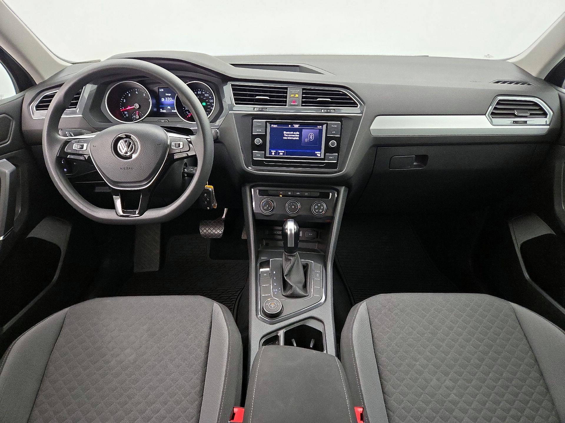 Thumbnail: 2020 Volkswagen Tiguan - 9