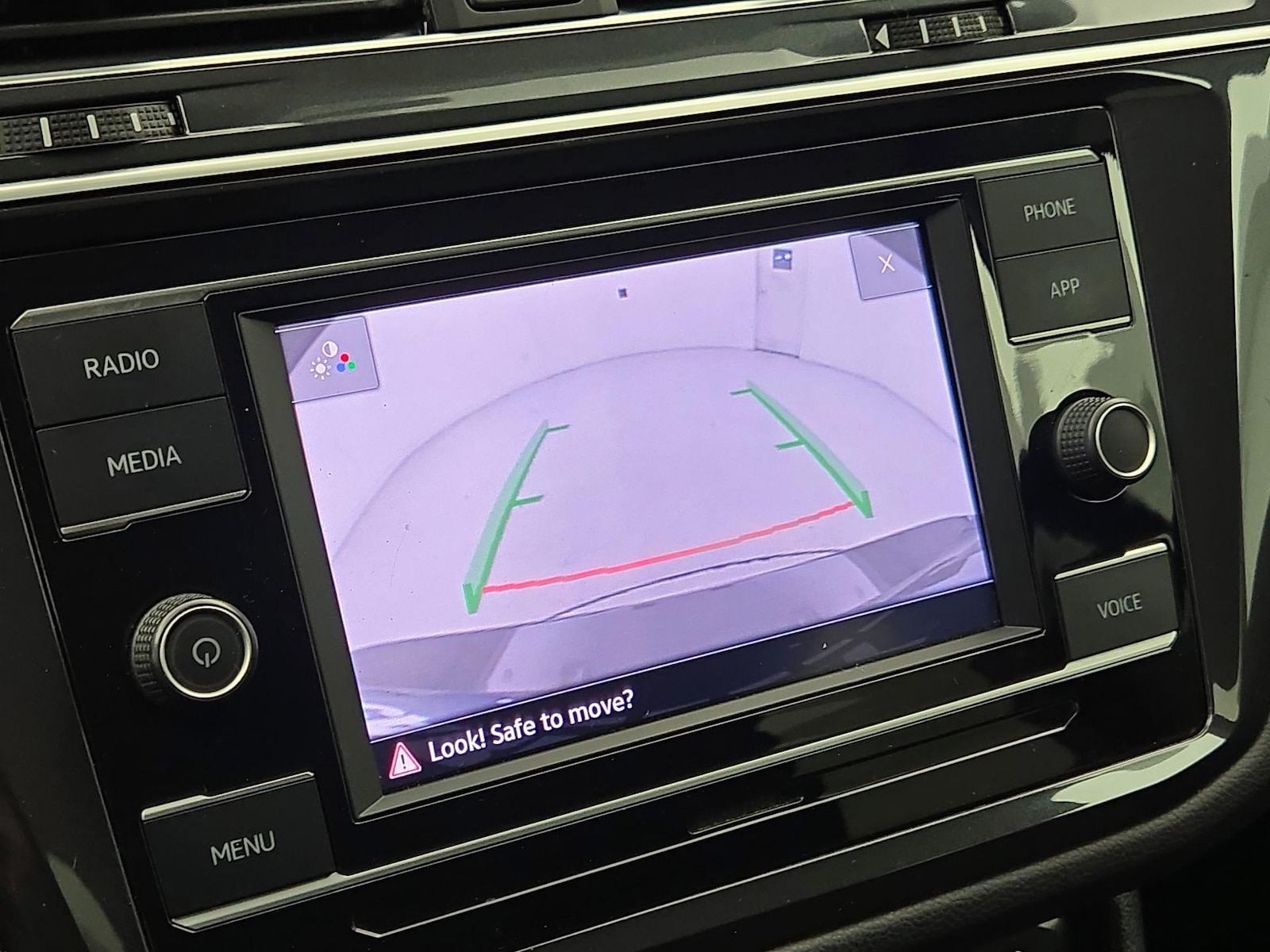 2020 Volkswagen Tiguan S - Photo 15