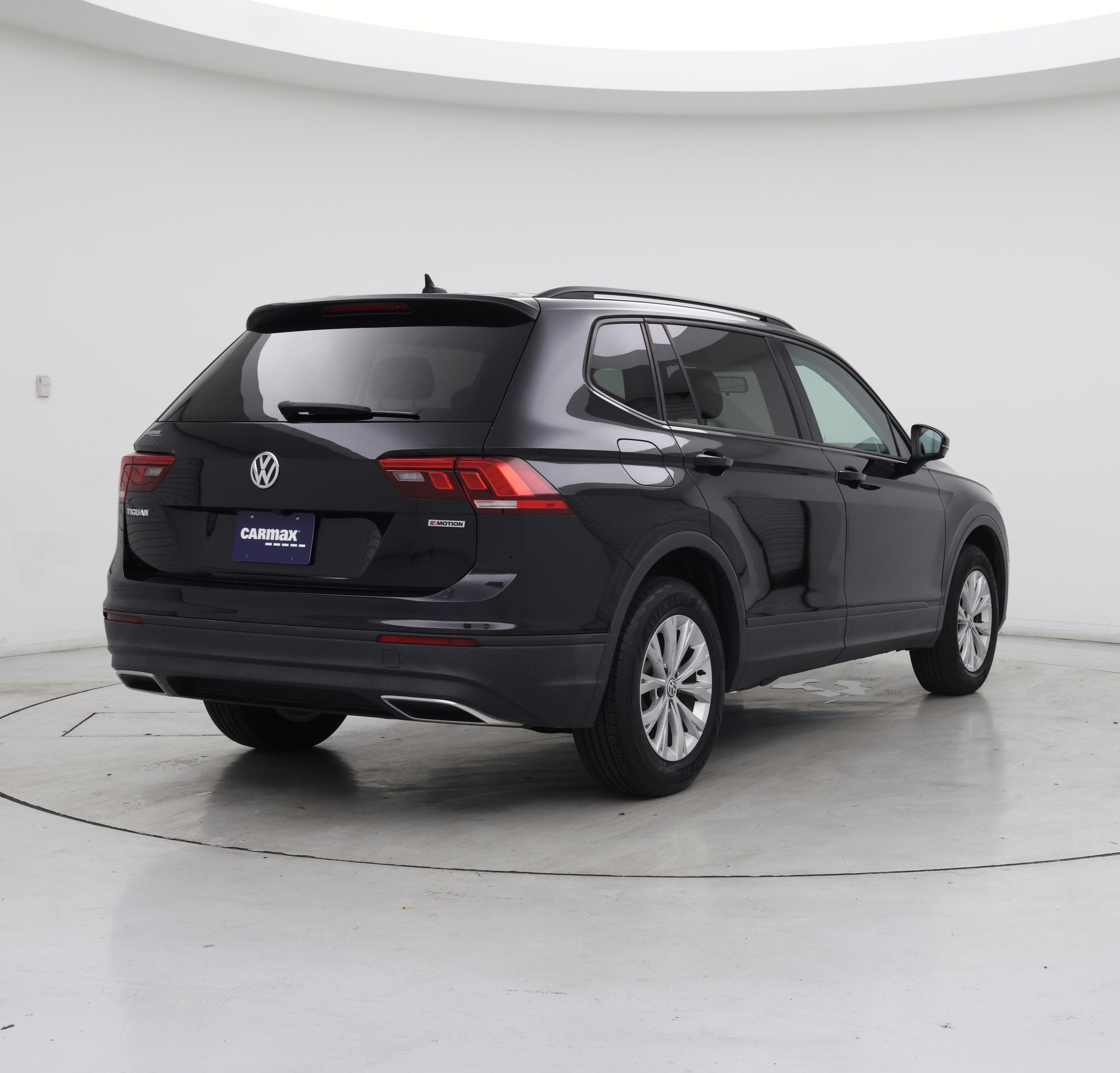 Thumbnail: 2020 Volkswagen Tiguan - 8