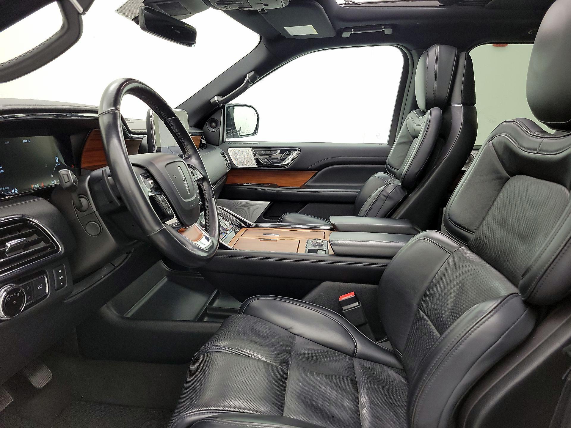 Thumbnail: 2019 Lincoln Navigator - 11
