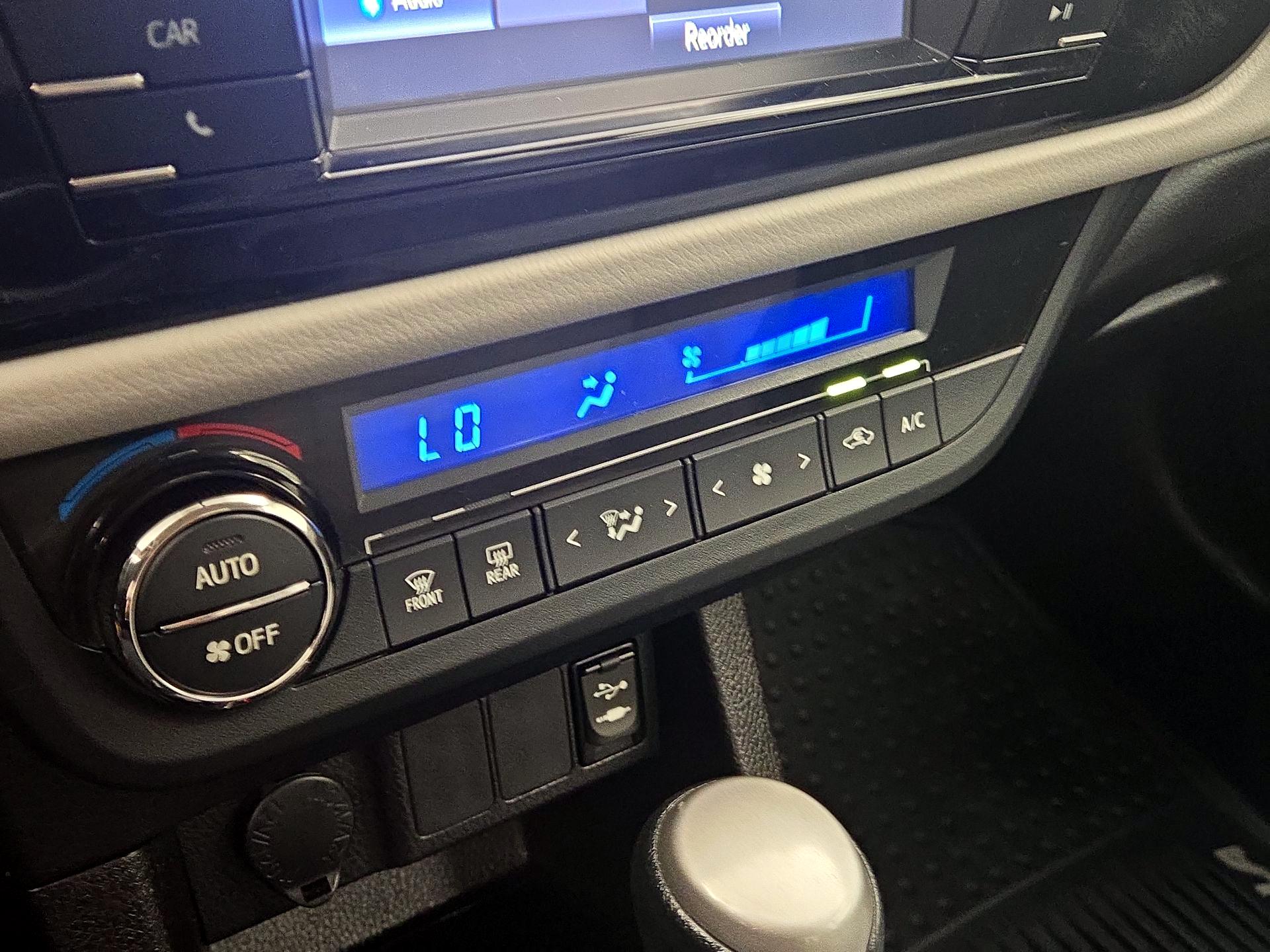 Thumbnail: 2016 Toyota Corolla - 15