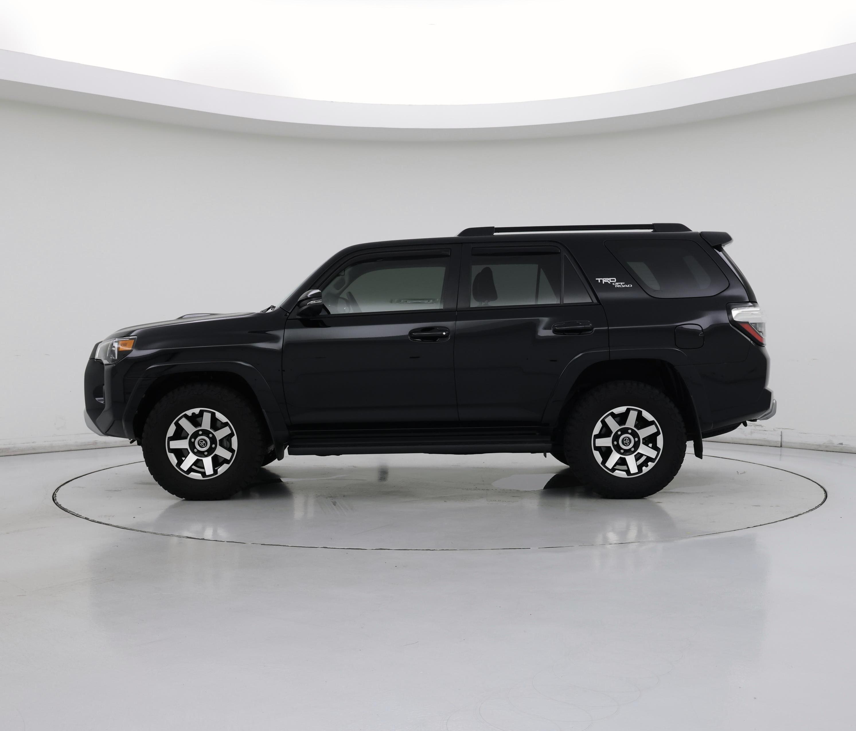 Thumbnail: 2020 Toyota 4Runner - 3