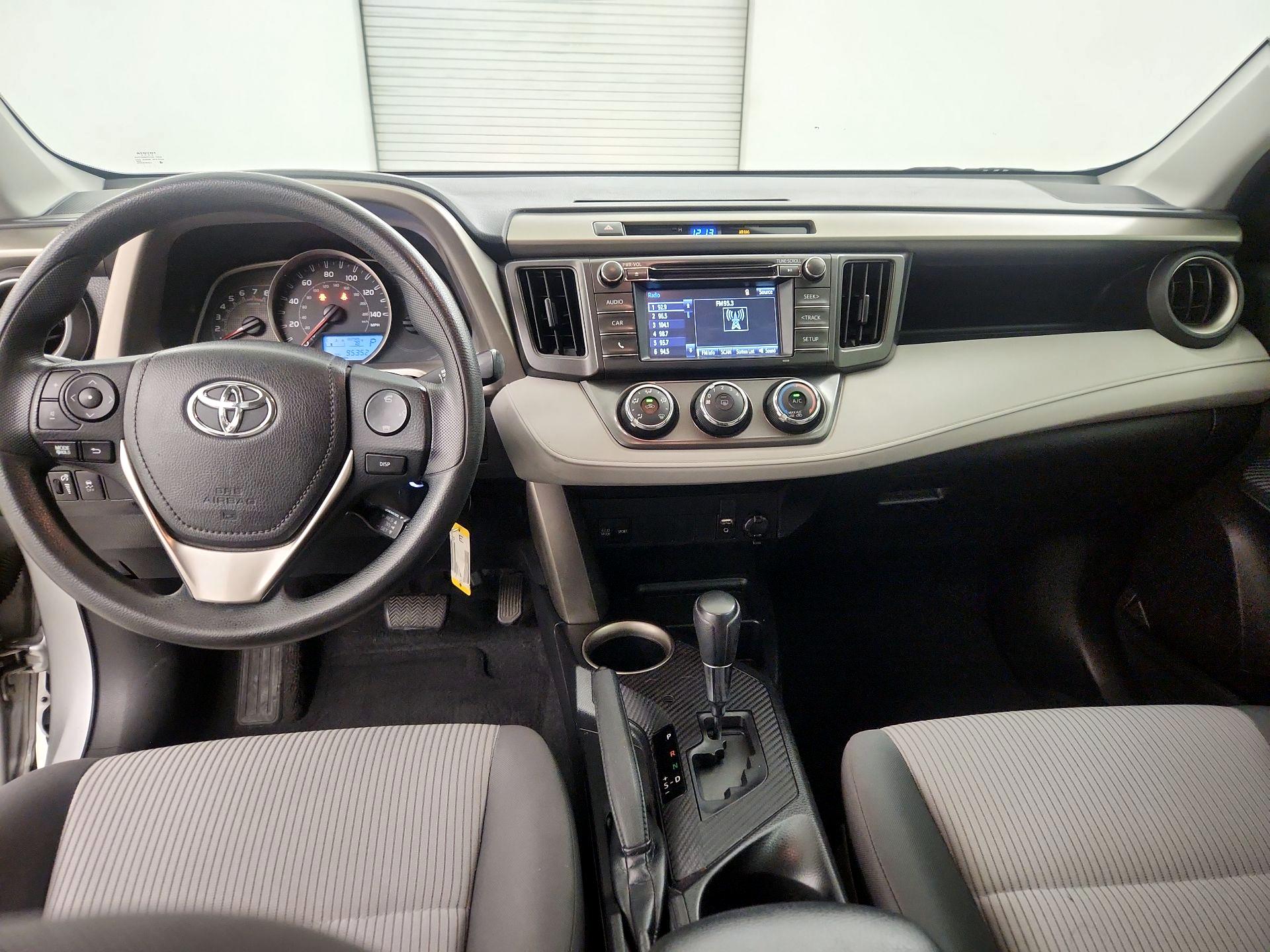 Thumbnail: 2015 Toyota RAV4 - 9