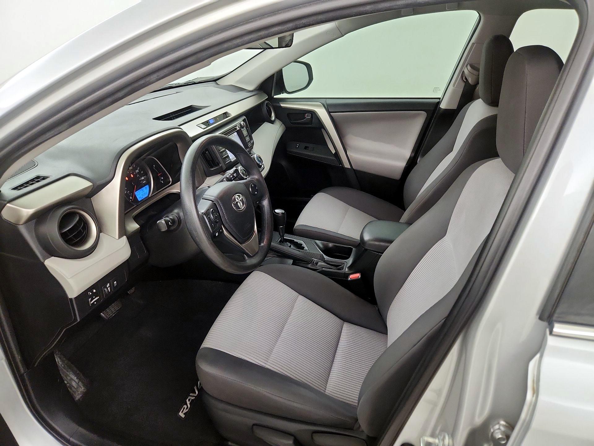 Thumbnail: 2015 Toyota RAV4 - 11
