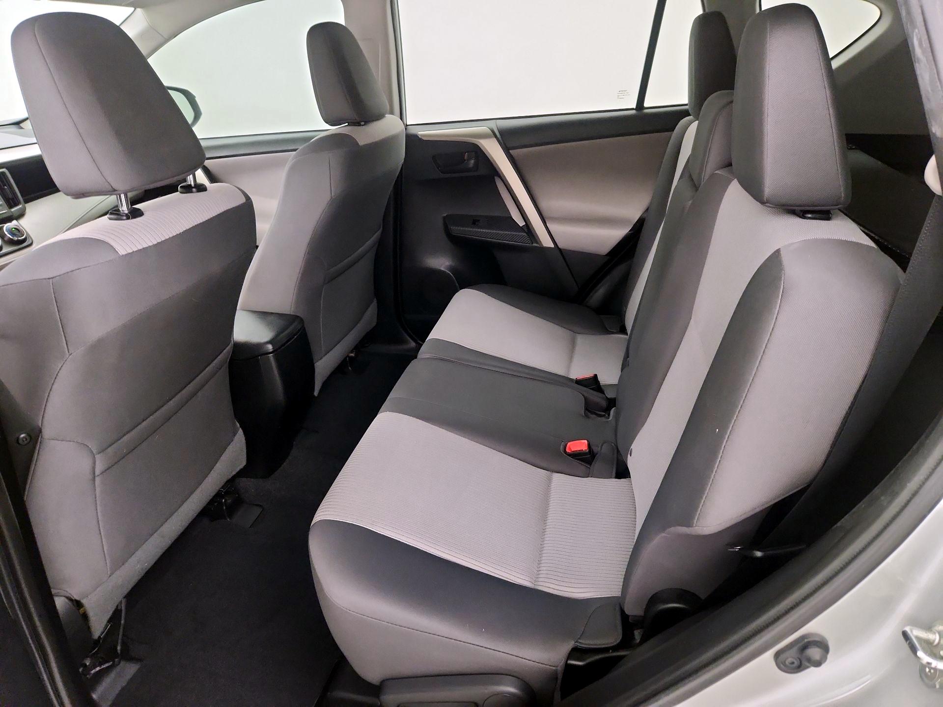 Thumbnail: 2015 Toyota RAV4 - 19