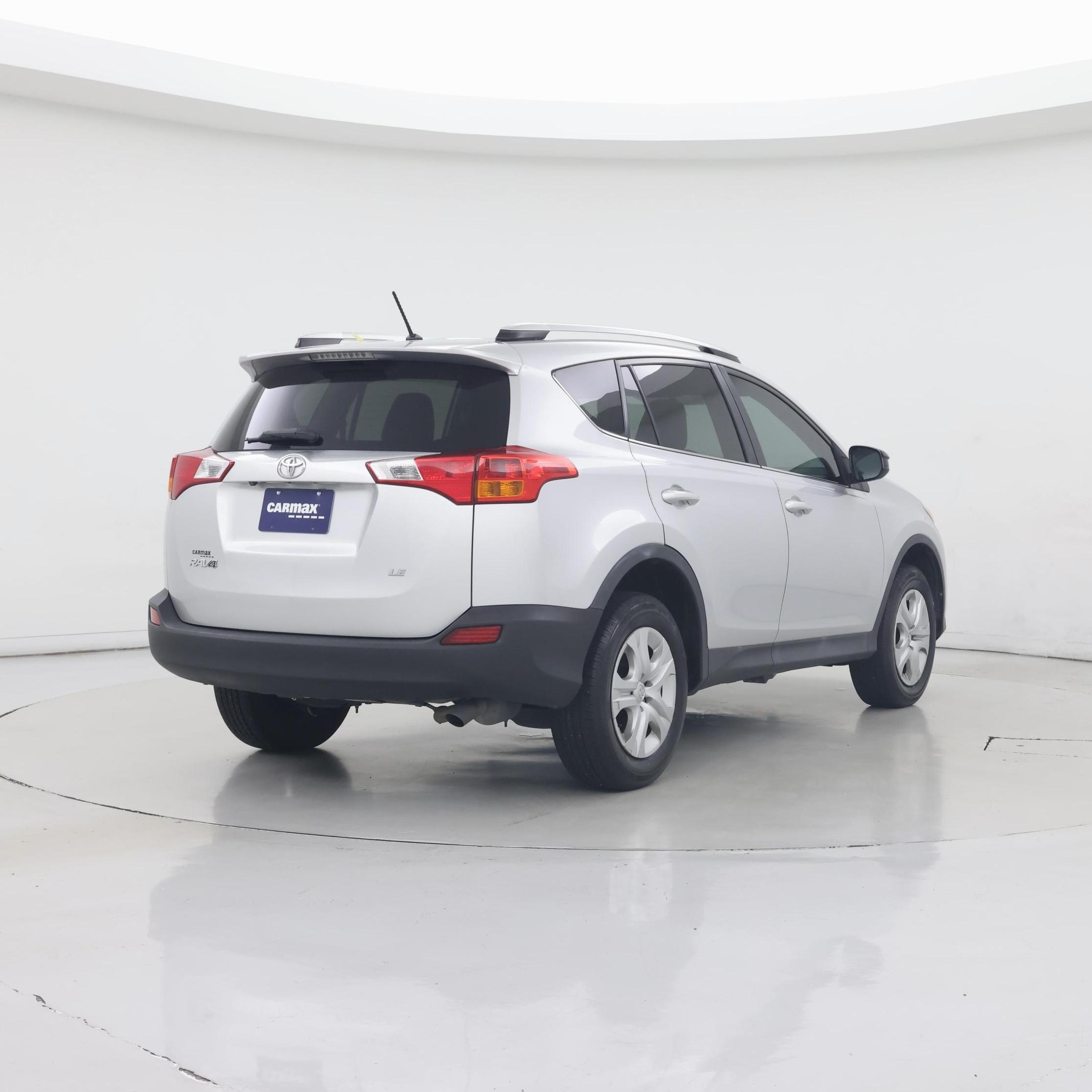 Thumbnail: 2015 Toyota RAV4 - 8