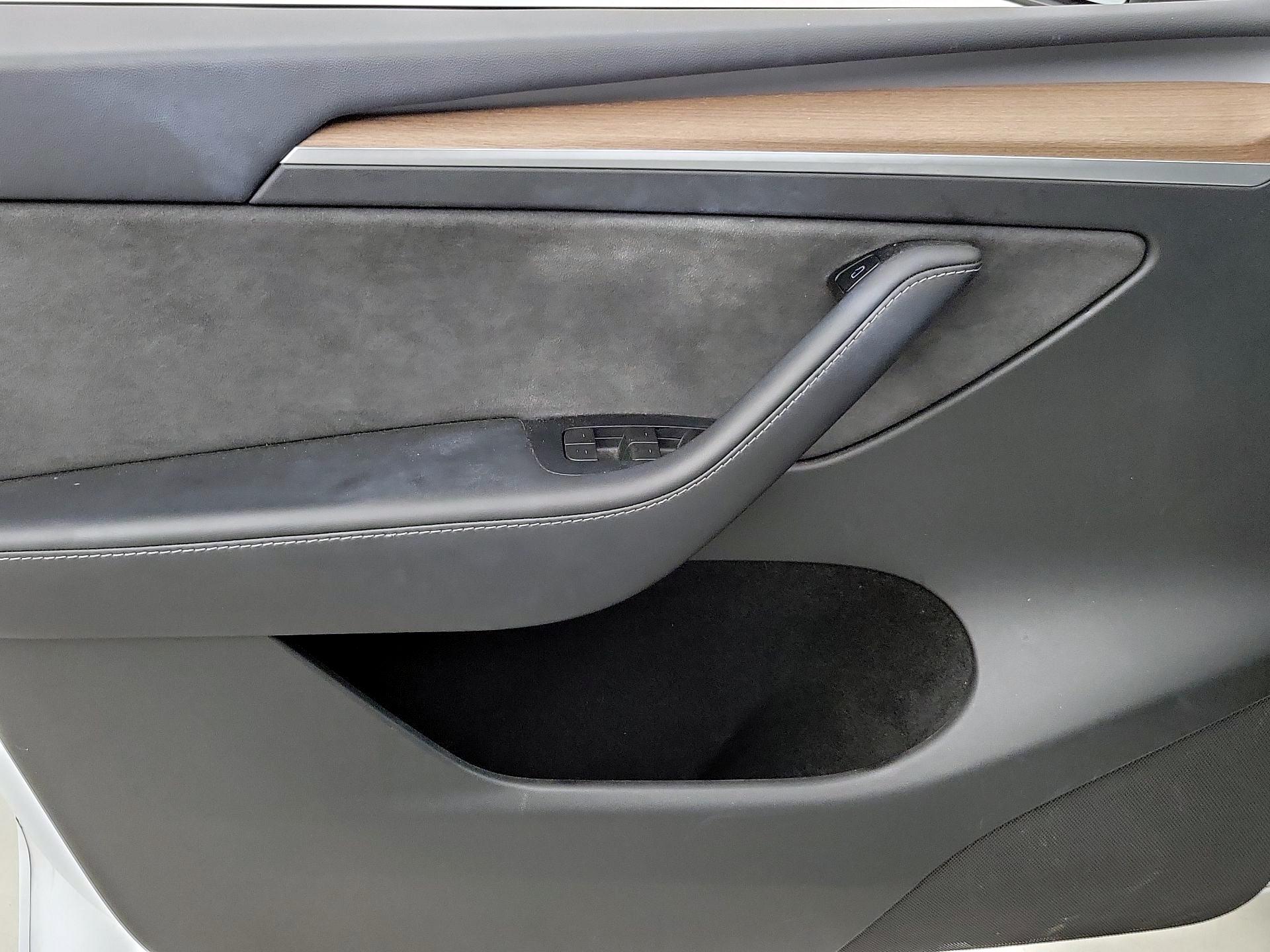 Thumbnail: 2023 Tesla Model Y - 12