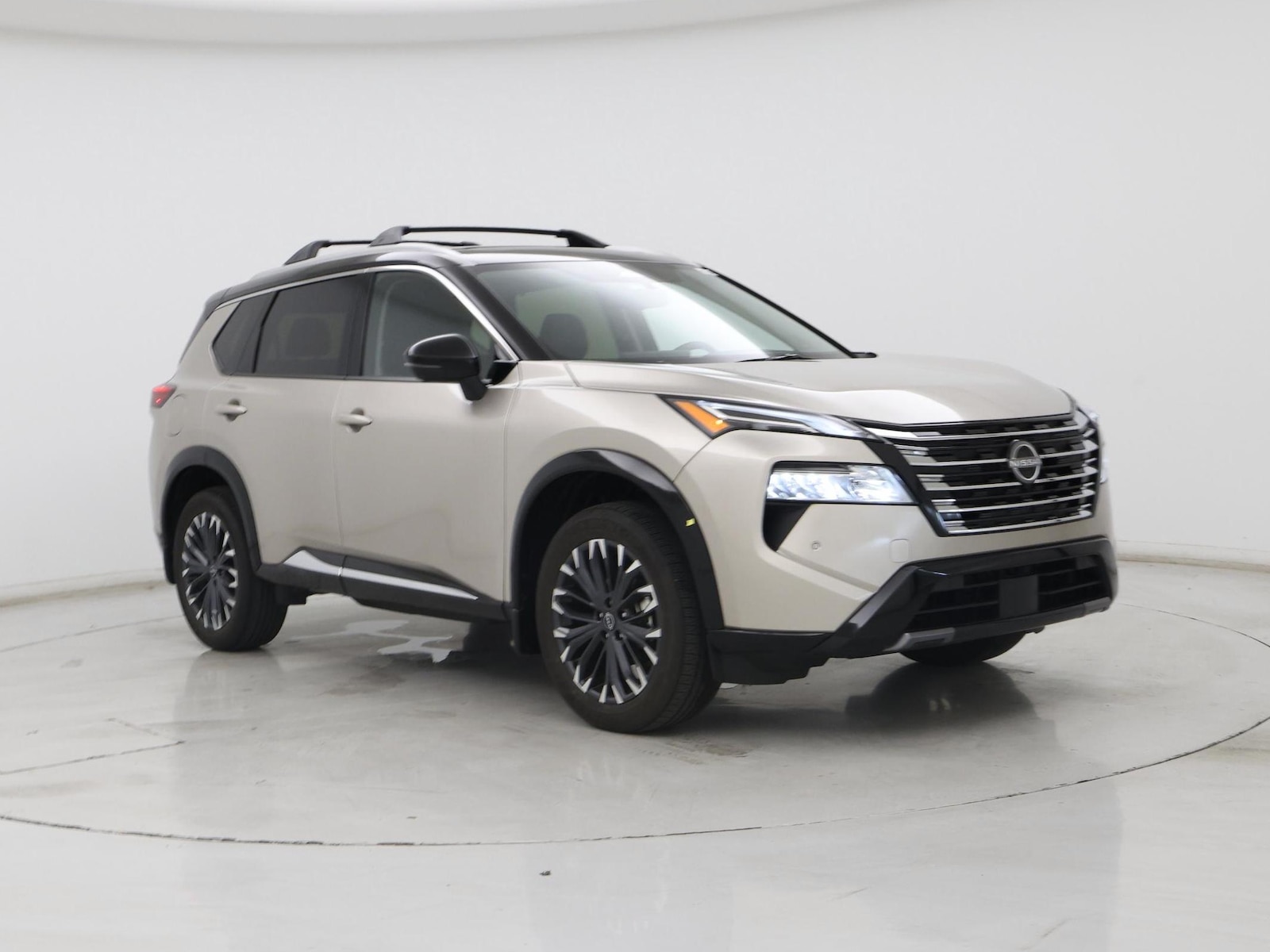 2025 Nissan Rogue Platinum - Photo 2