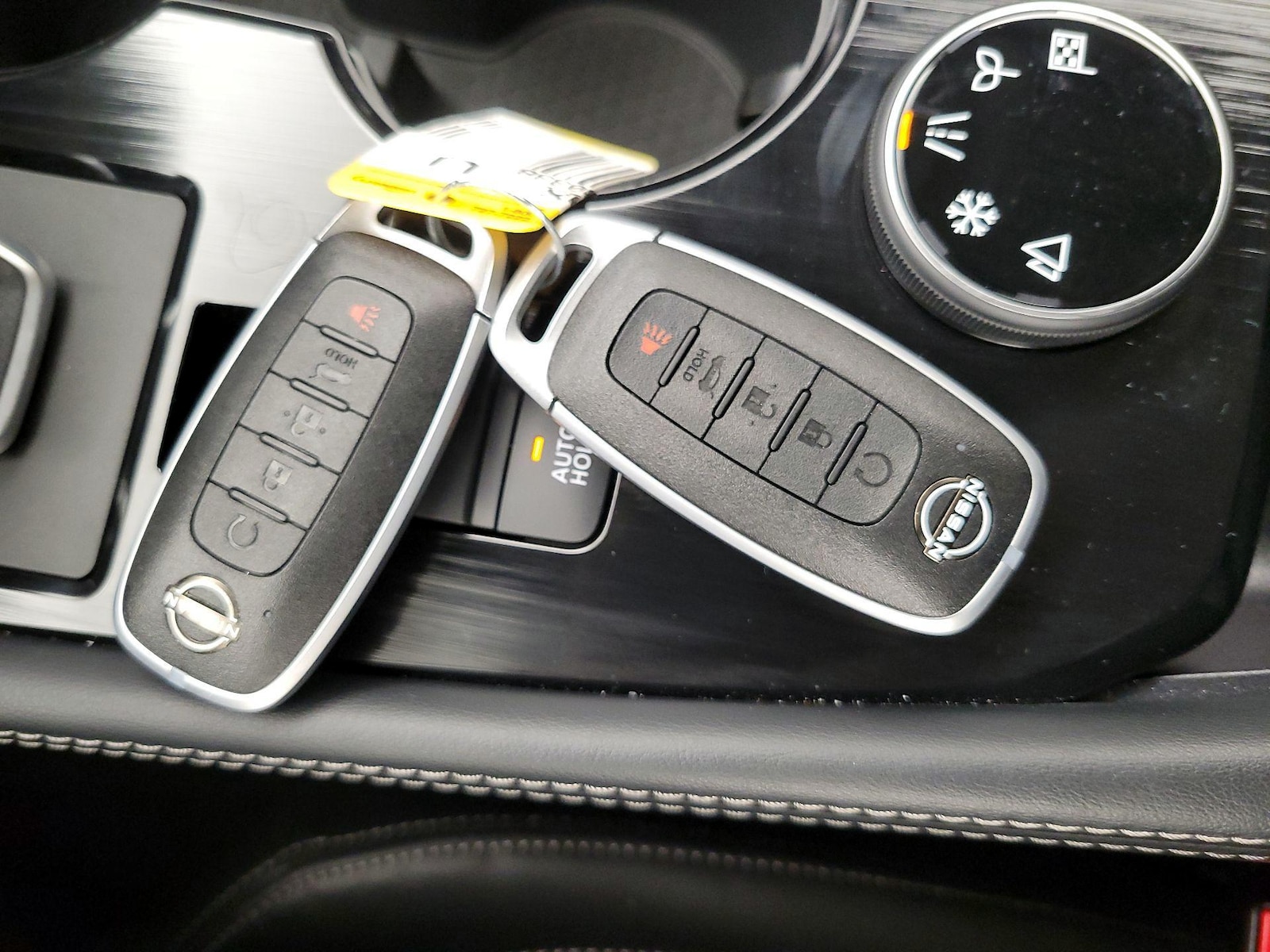 2025 Nissan Rogue Platinum - Photo 23