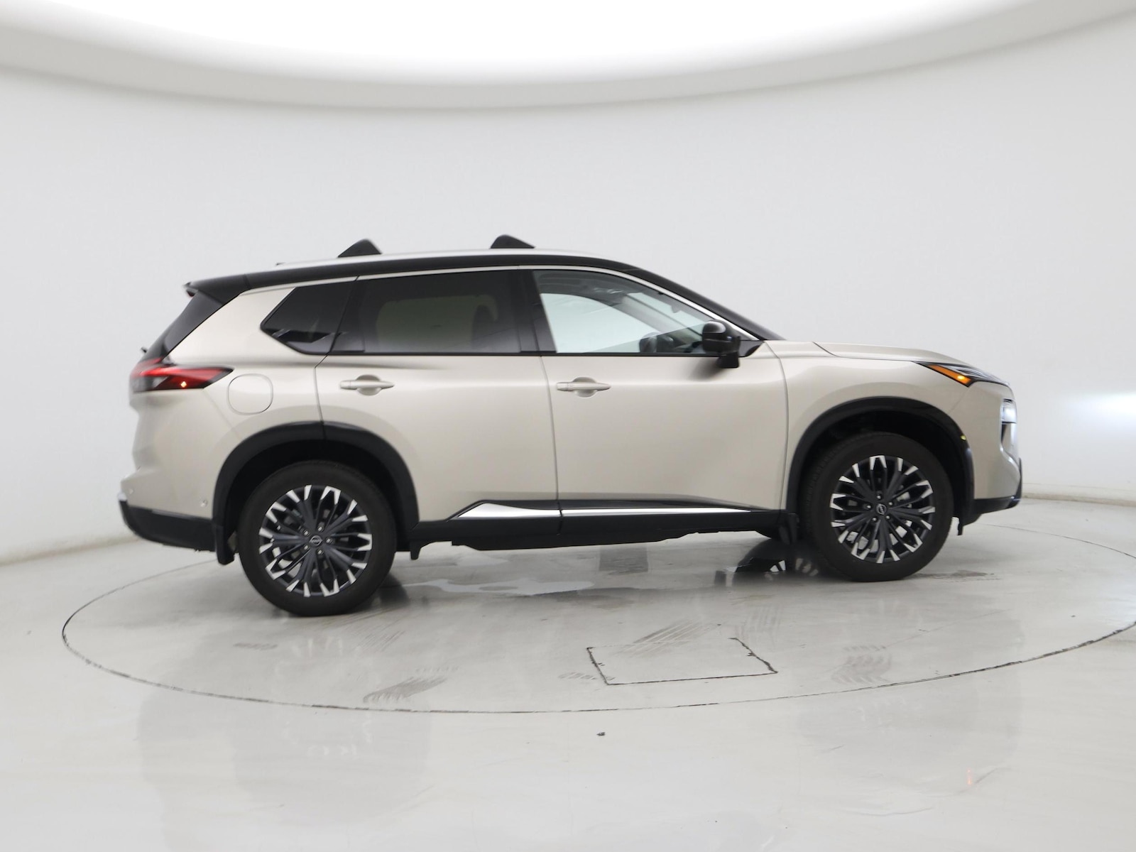 2025 Nissan Rogue Platinum - Photo 8