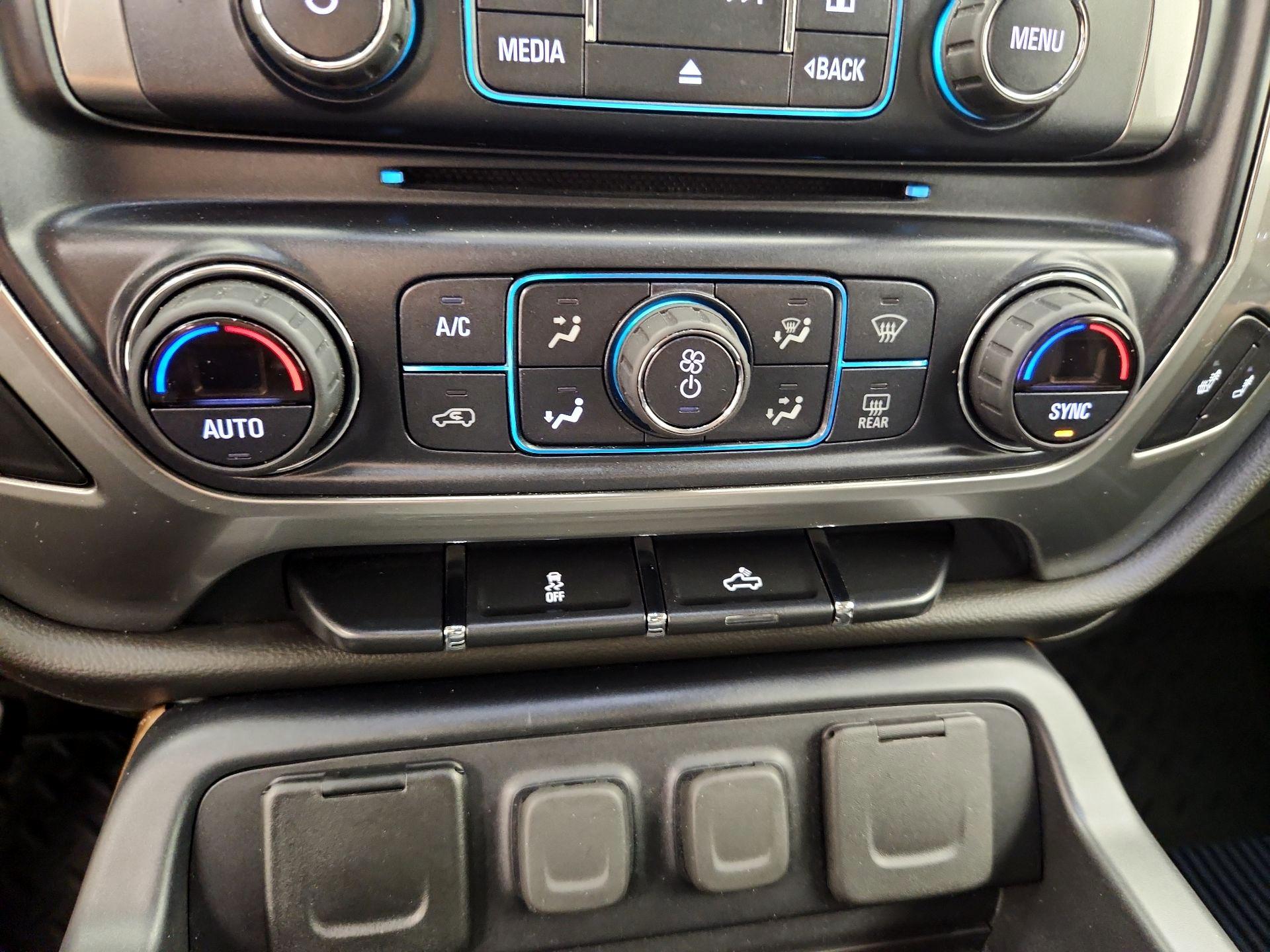 Thumbnail: 2018 Chevrolet Silverado 1500 - 16