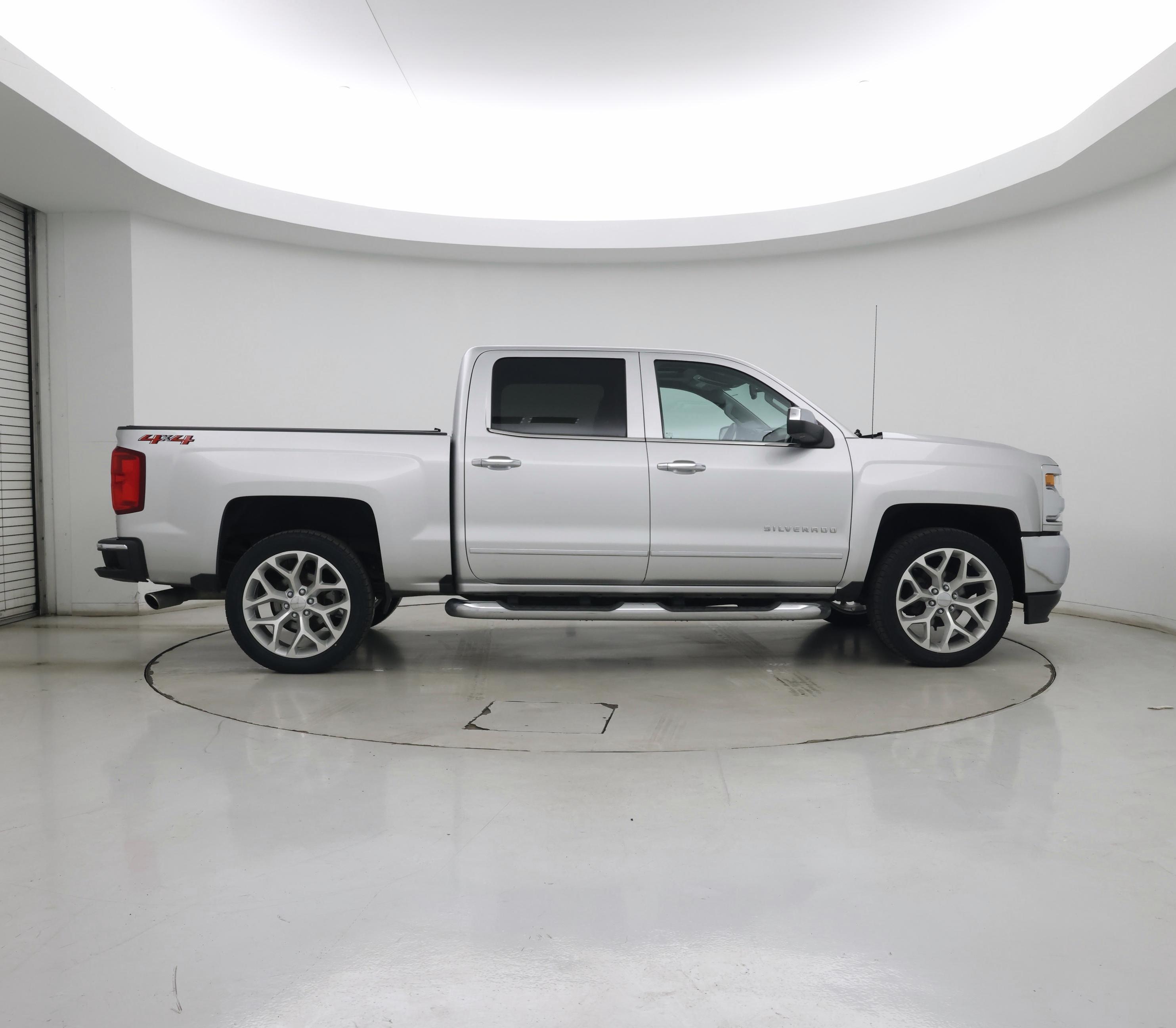 Thumbnail: 2018 Chevrolet Silverado 1500 - 7