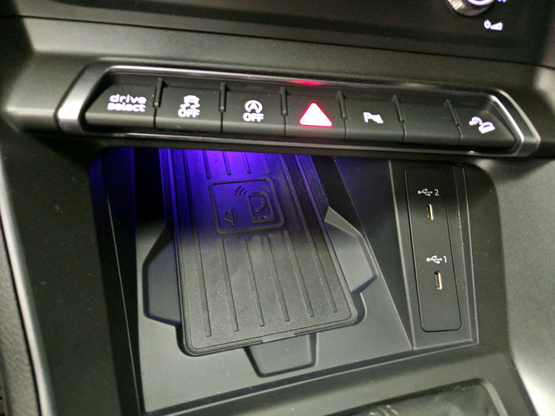 Thumbnail: 2024 Audi Q3 - 18