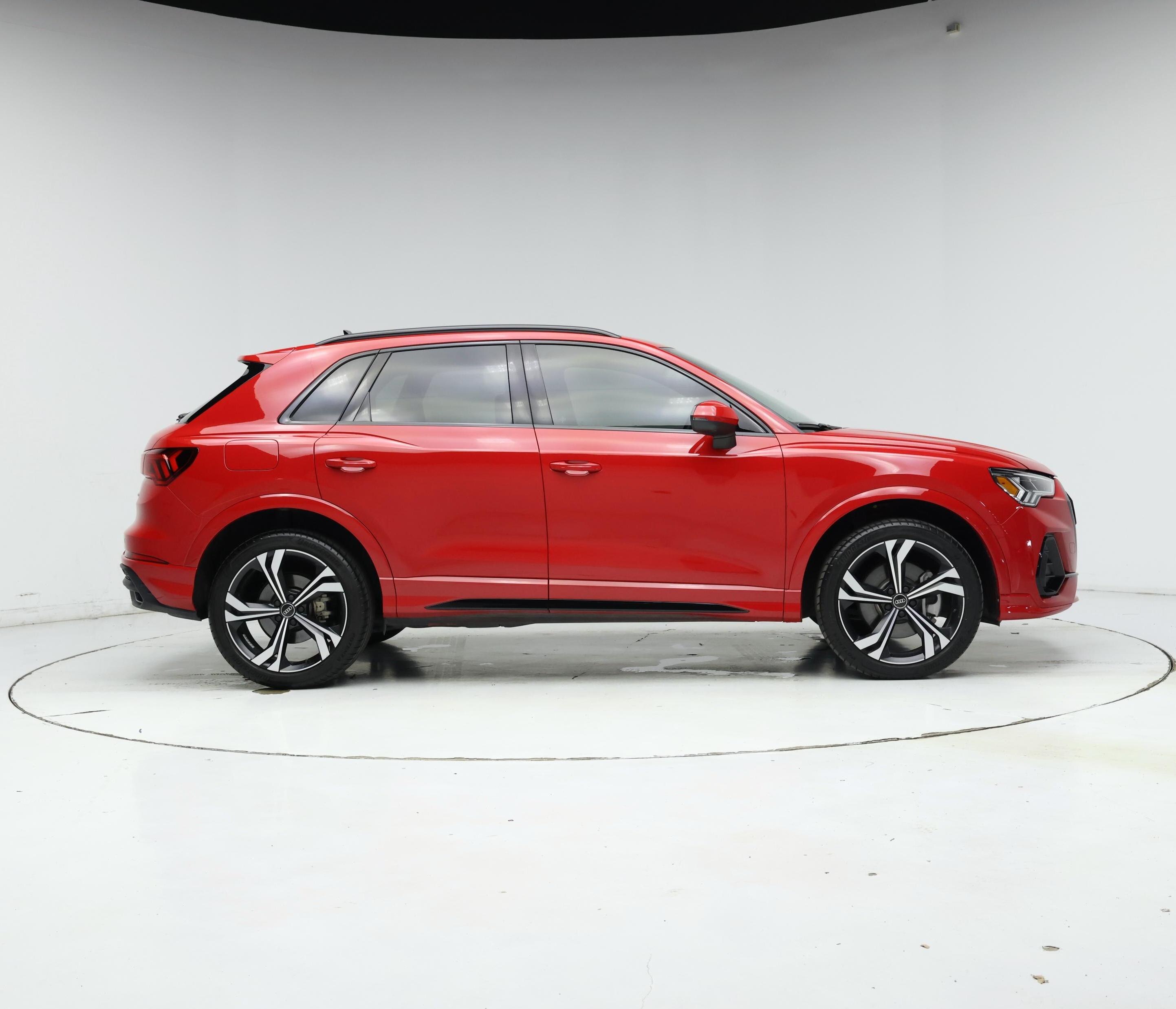 Thumbnail: 2024 Audi Q3 - 7