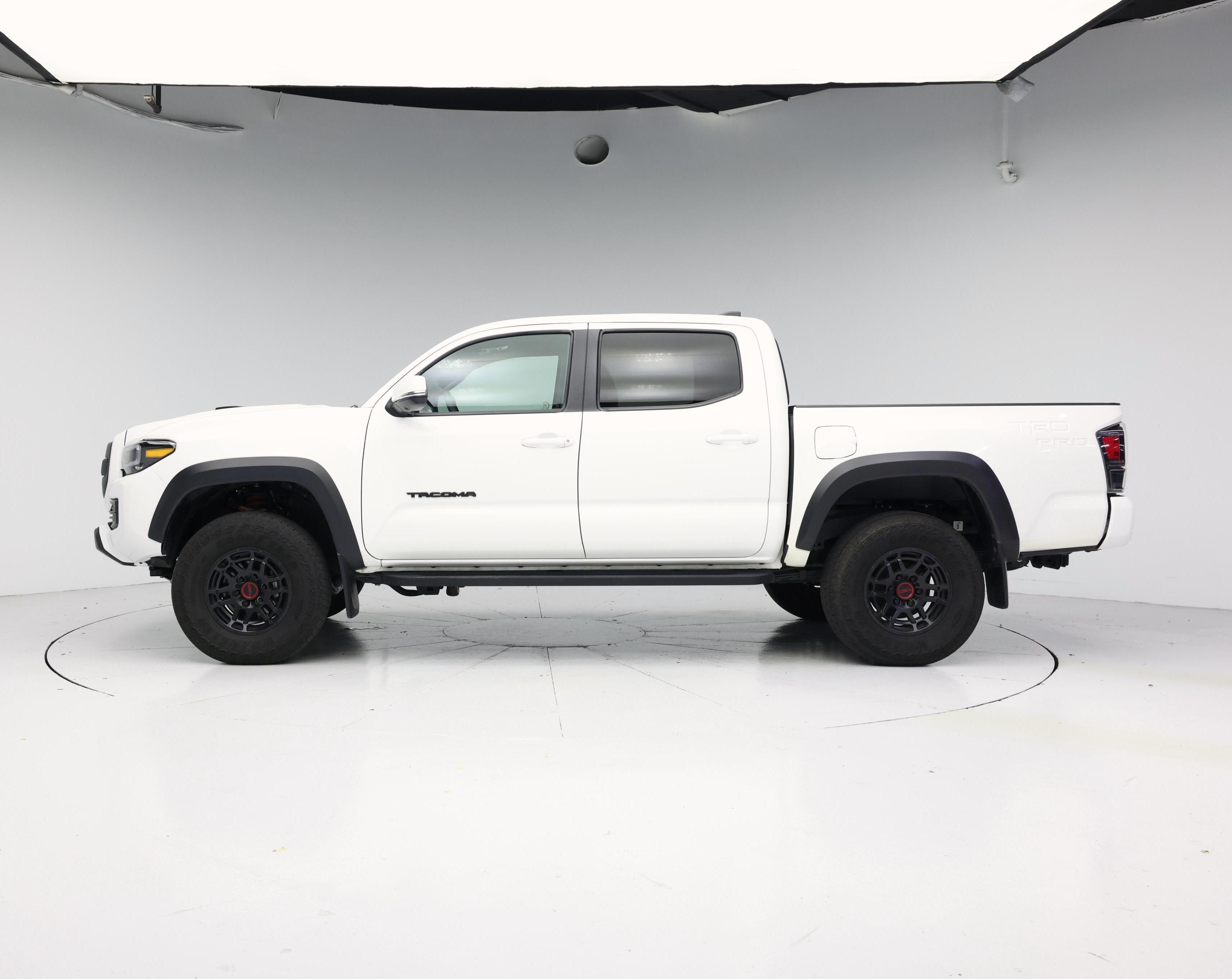 Thumbnail: 2022 Toyota Tacoma - 3