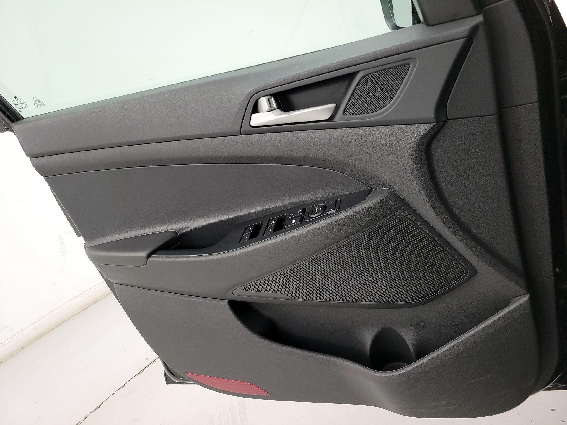Thumbnail: 2020 Hyundai Tucson - 12