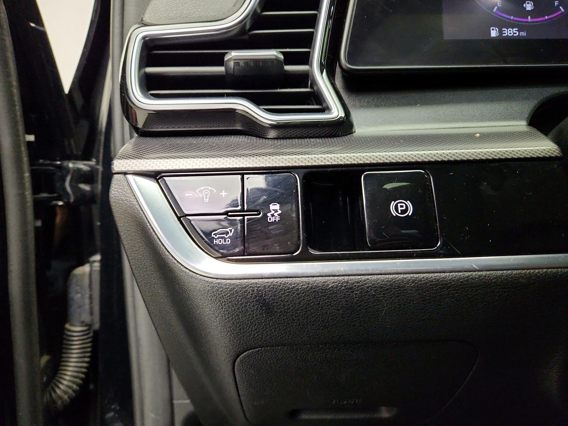 Thumbnail: 2023 Kia Sportage - 13