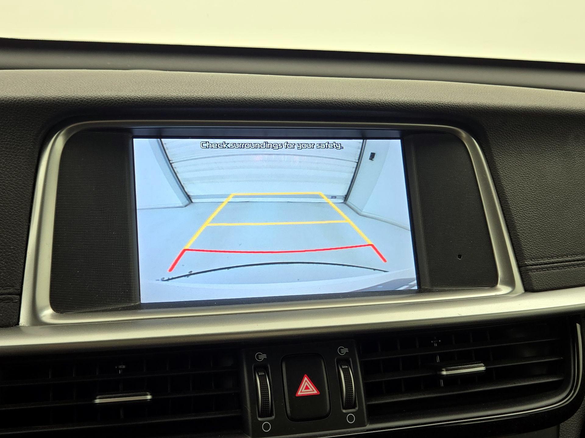 Thumbnail: 2019 Kia Optima - 14