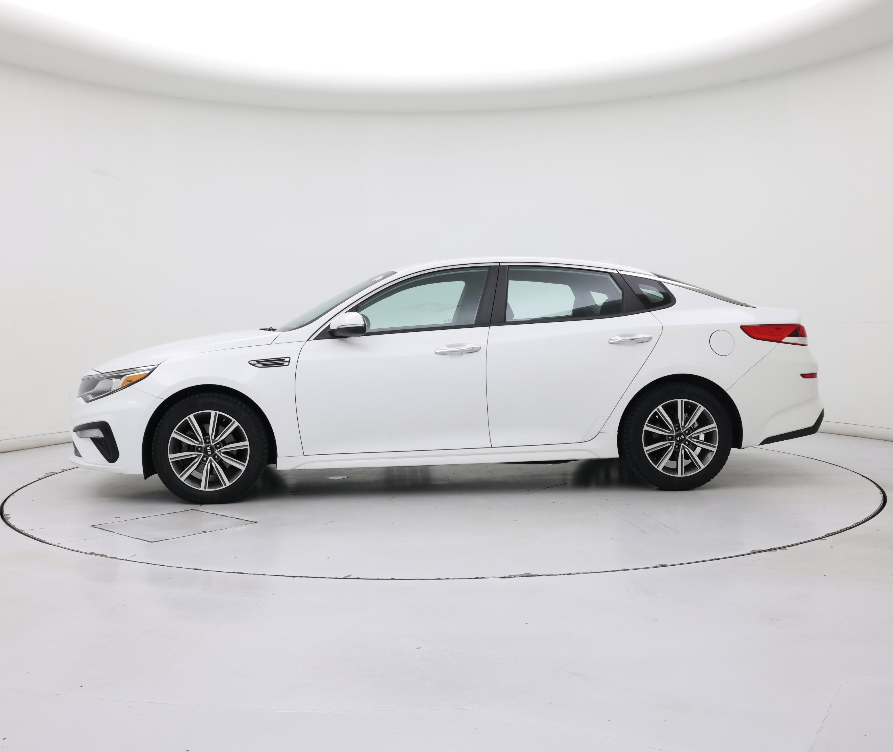 Thumbnail: 2019 Kia Optima - 3