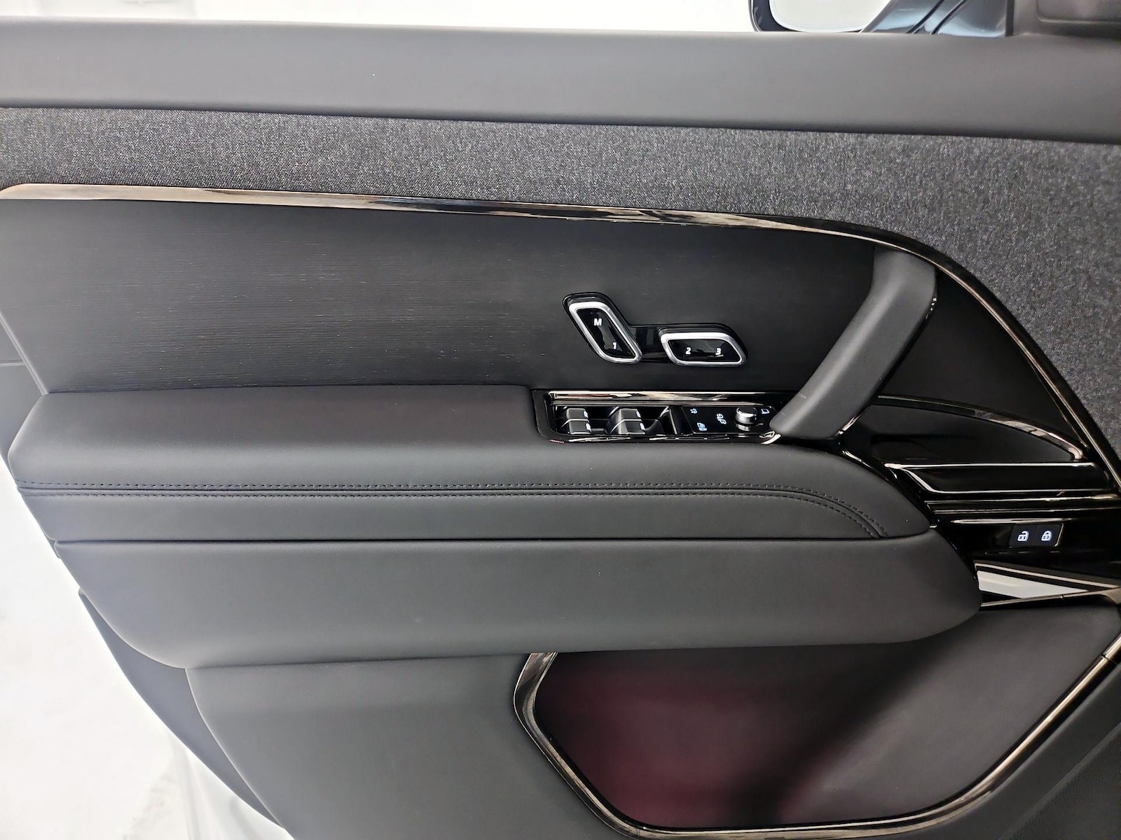 2024 Land Rover Range Rover Sport SE - Photo 11