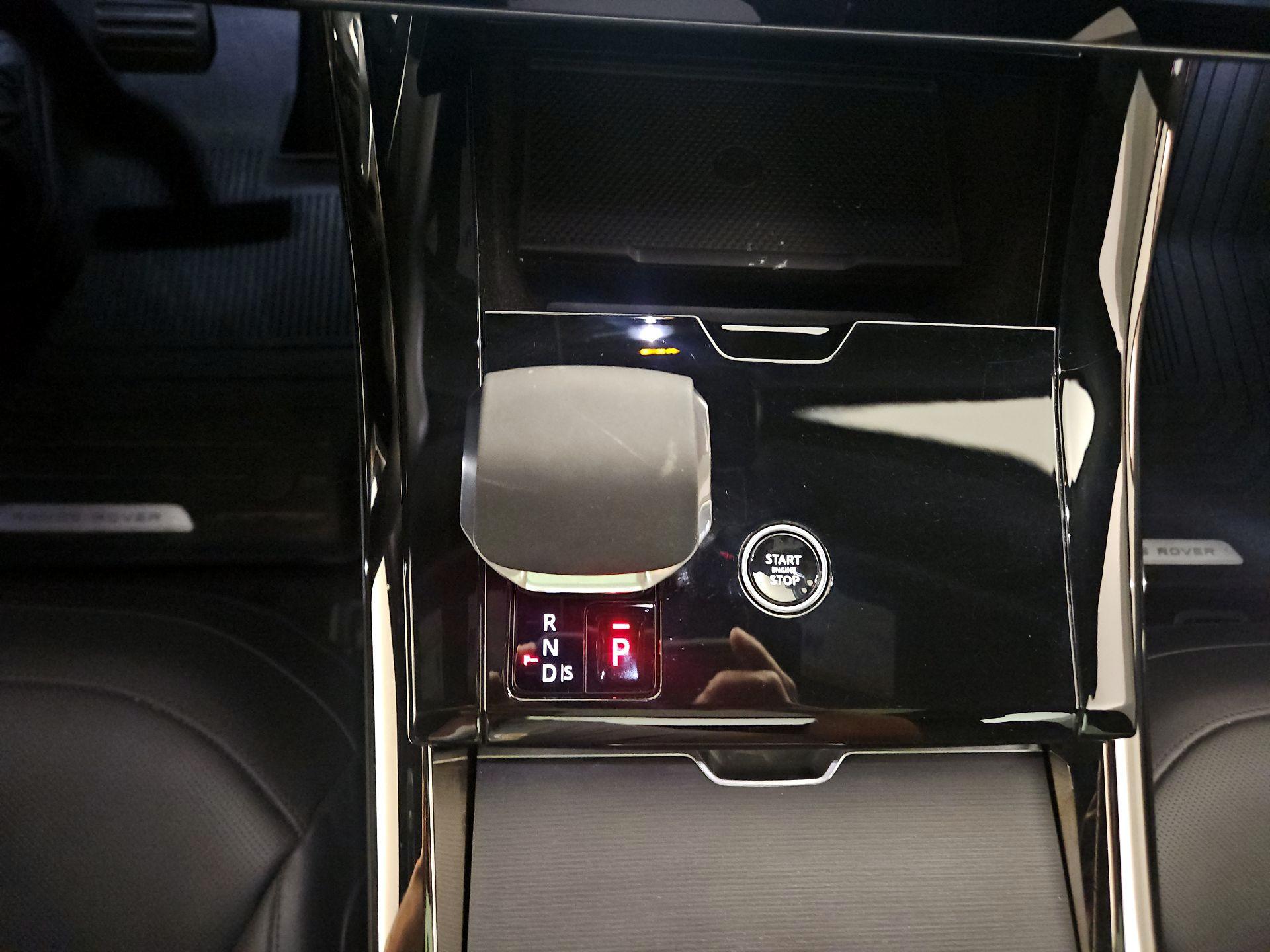 Thumbnail: 2024 Land Rover Range Rover Sport - 15