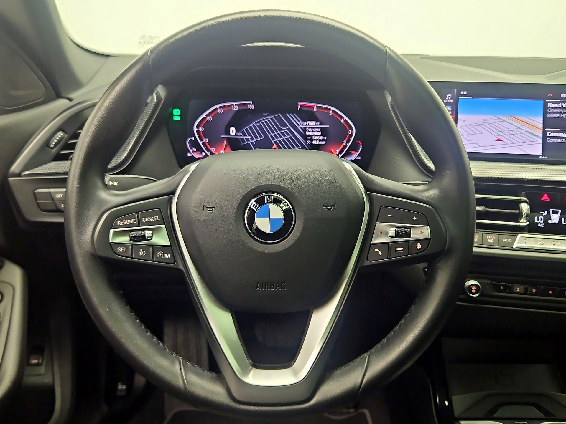 Thumbnail: 2022 BMW 2 Series - 10