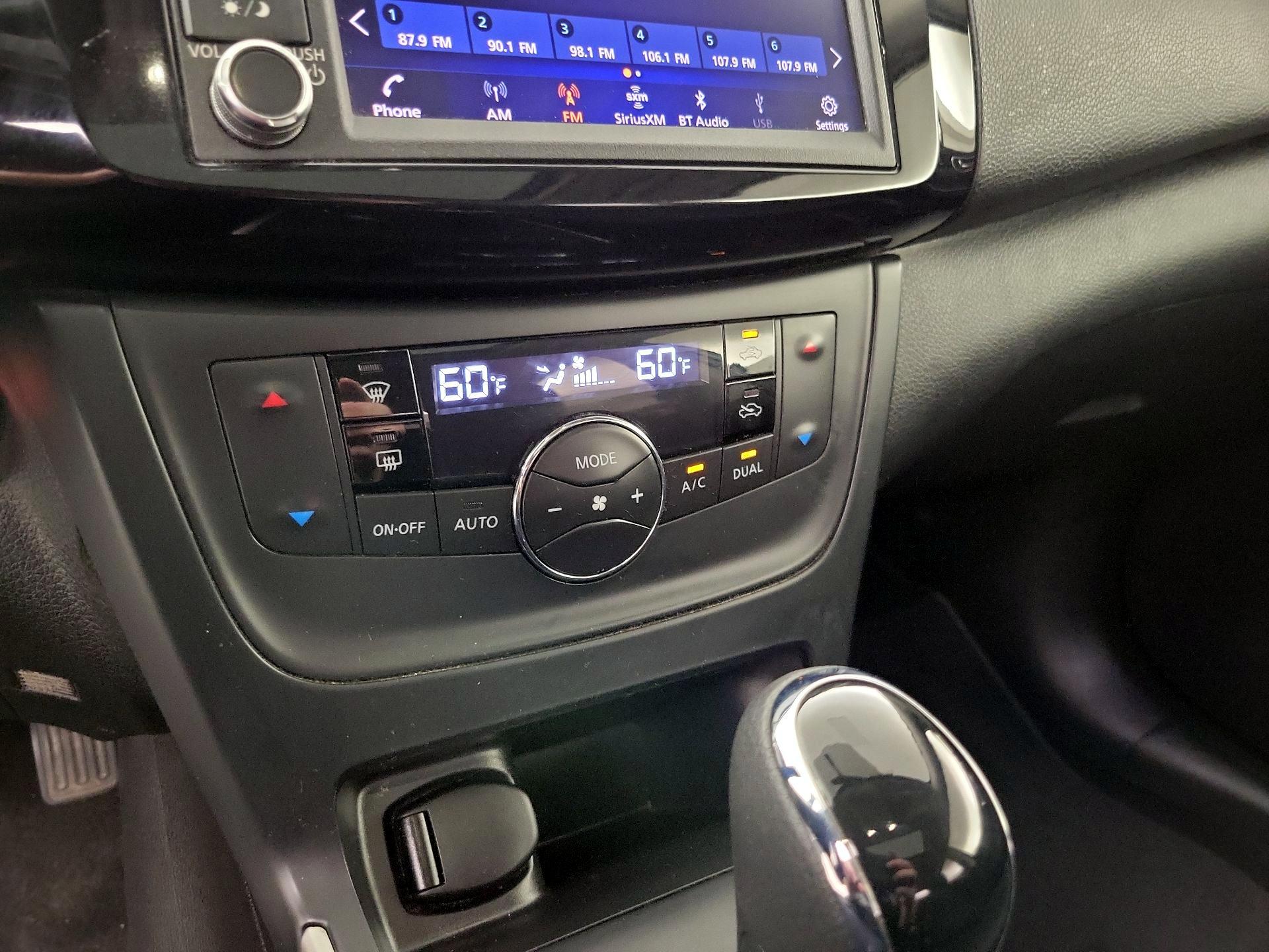 Thumbnail: 2019 Nissan Sentra - 16