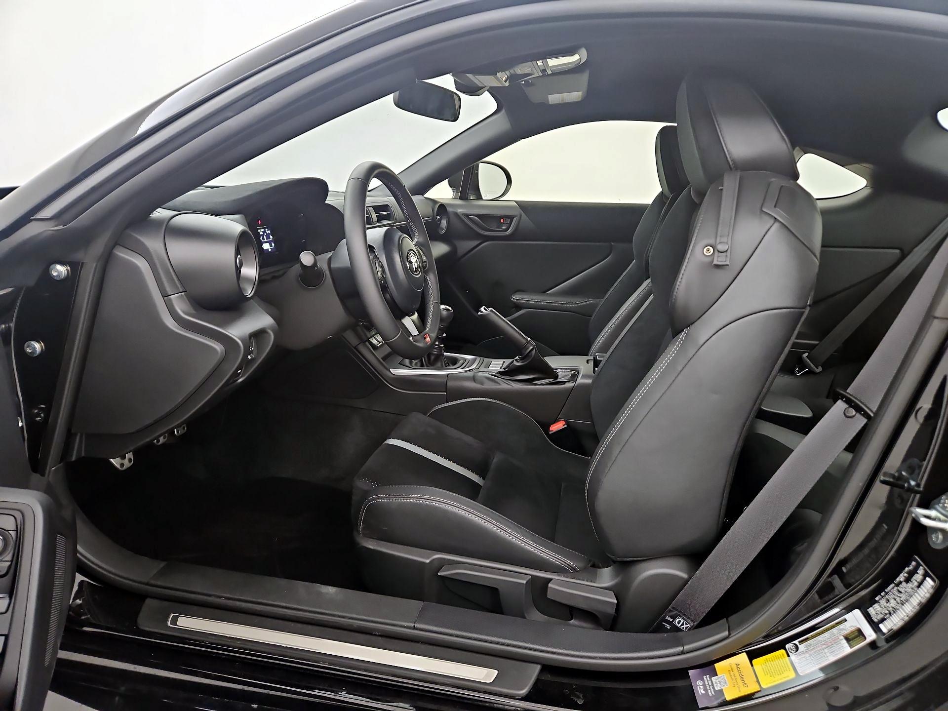 Thumbnail: 2026 Toyota GR86 - 11