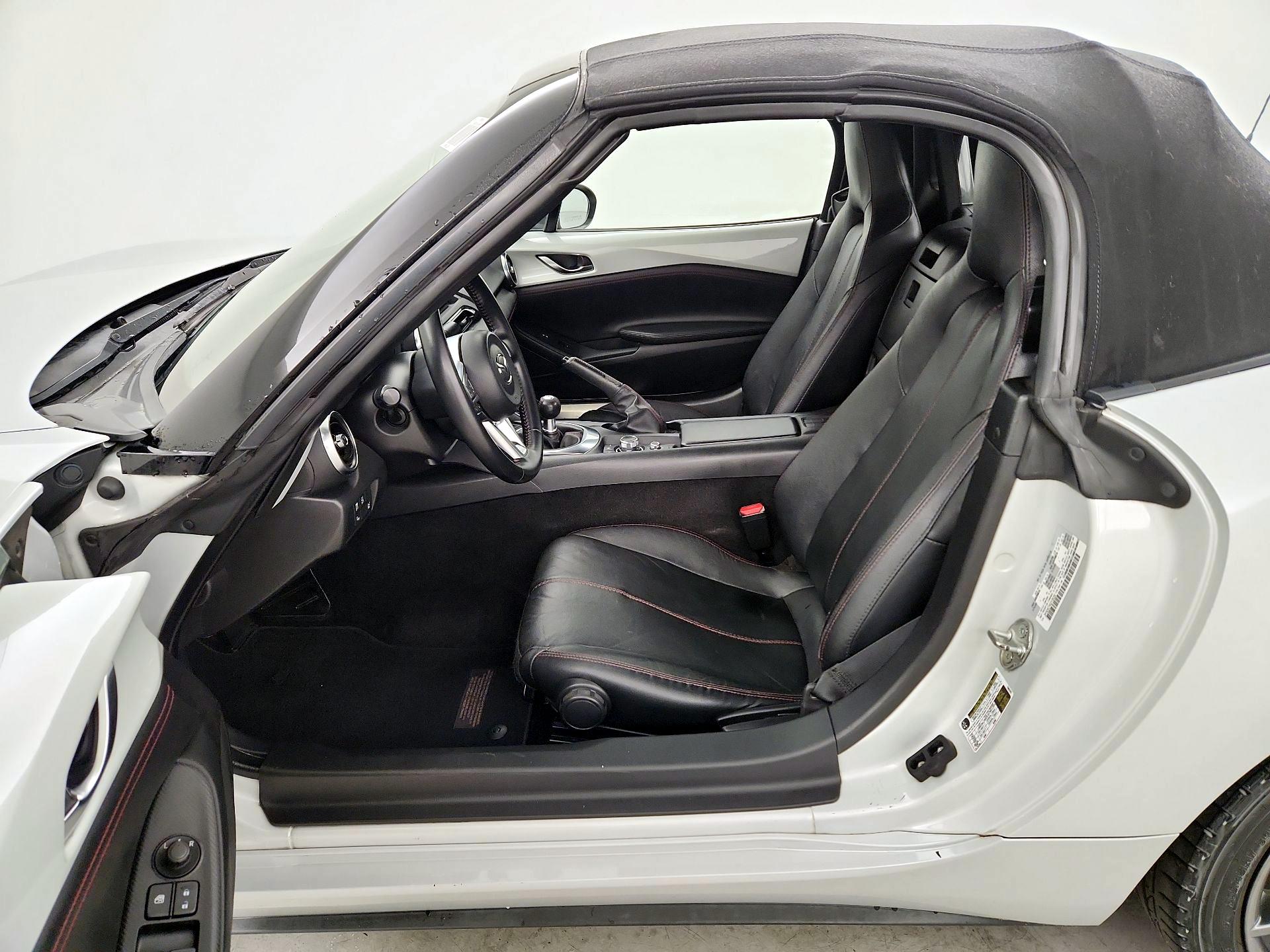 Thumbnail: 2016 Mazda MX-5 Miata - 11