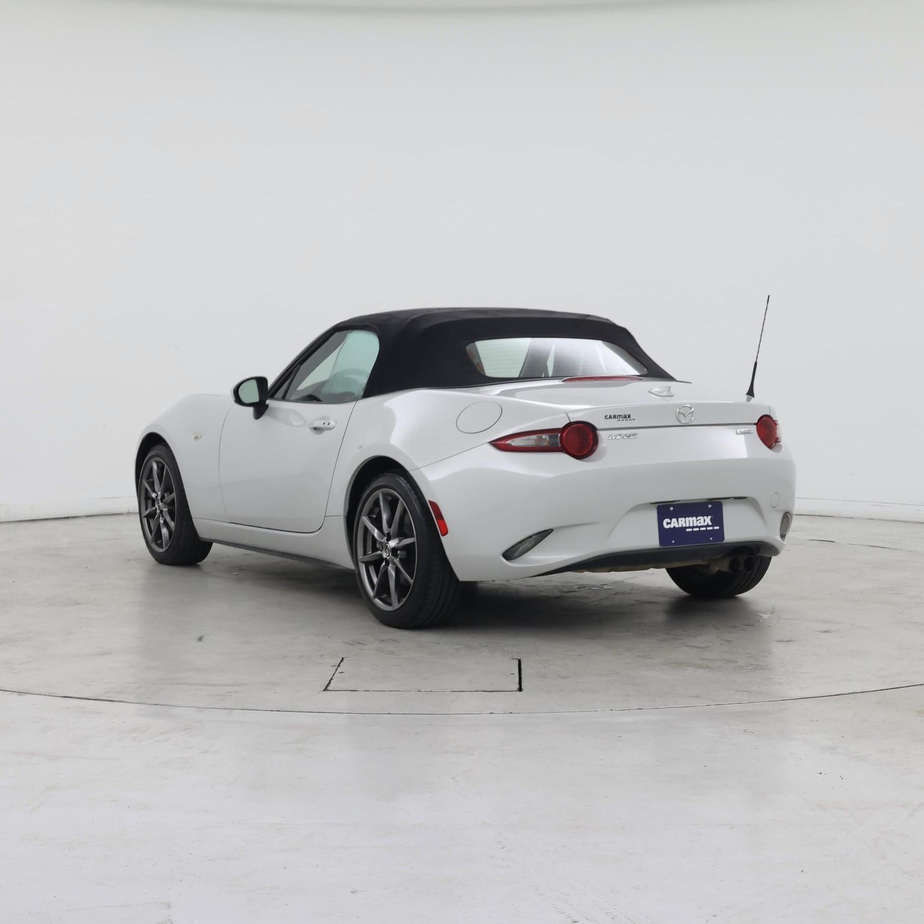 Thumbnail: 2016 Mazda MX-5 Miata - 2