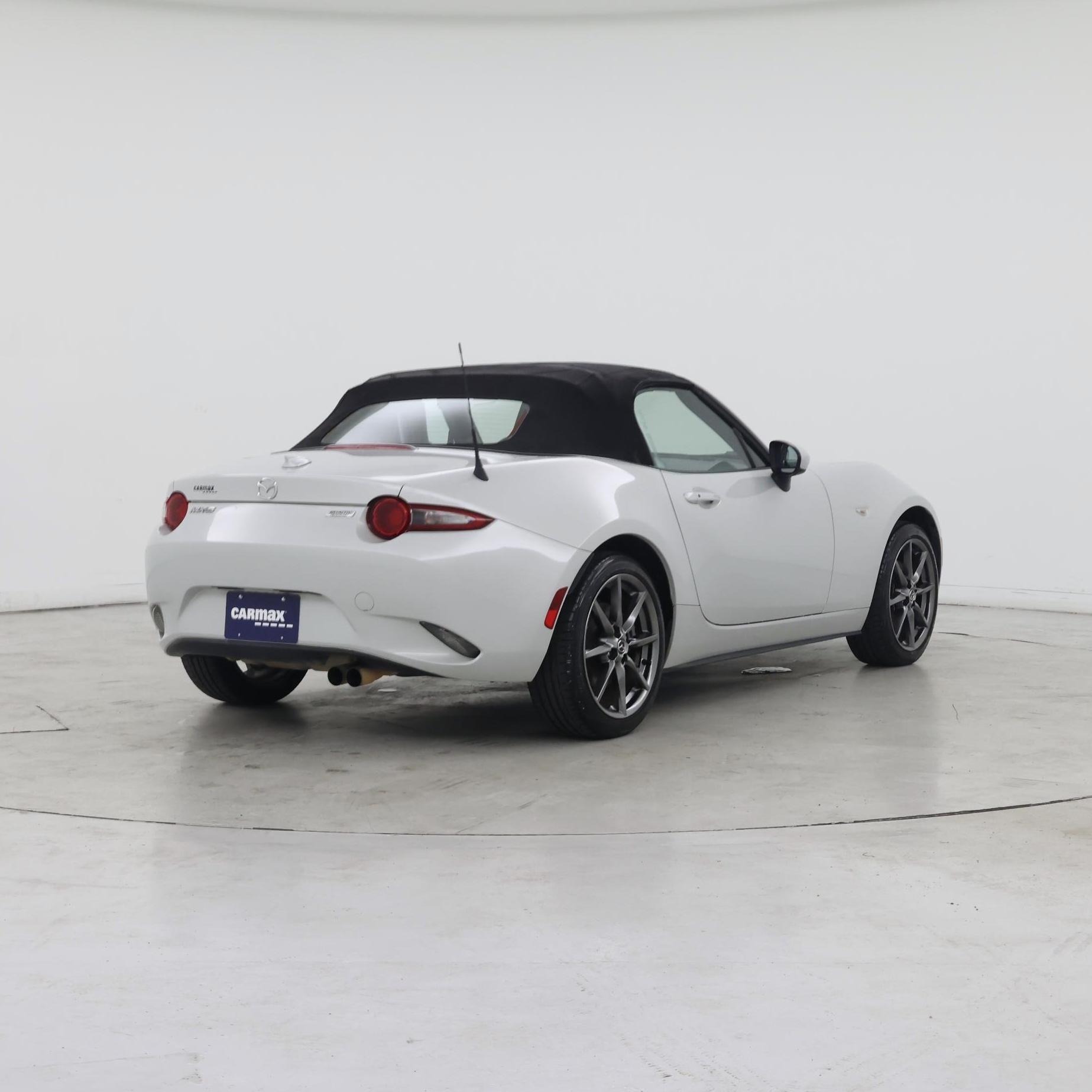 Thumbnail: 2016 Mazda MX-5 Miata - 8