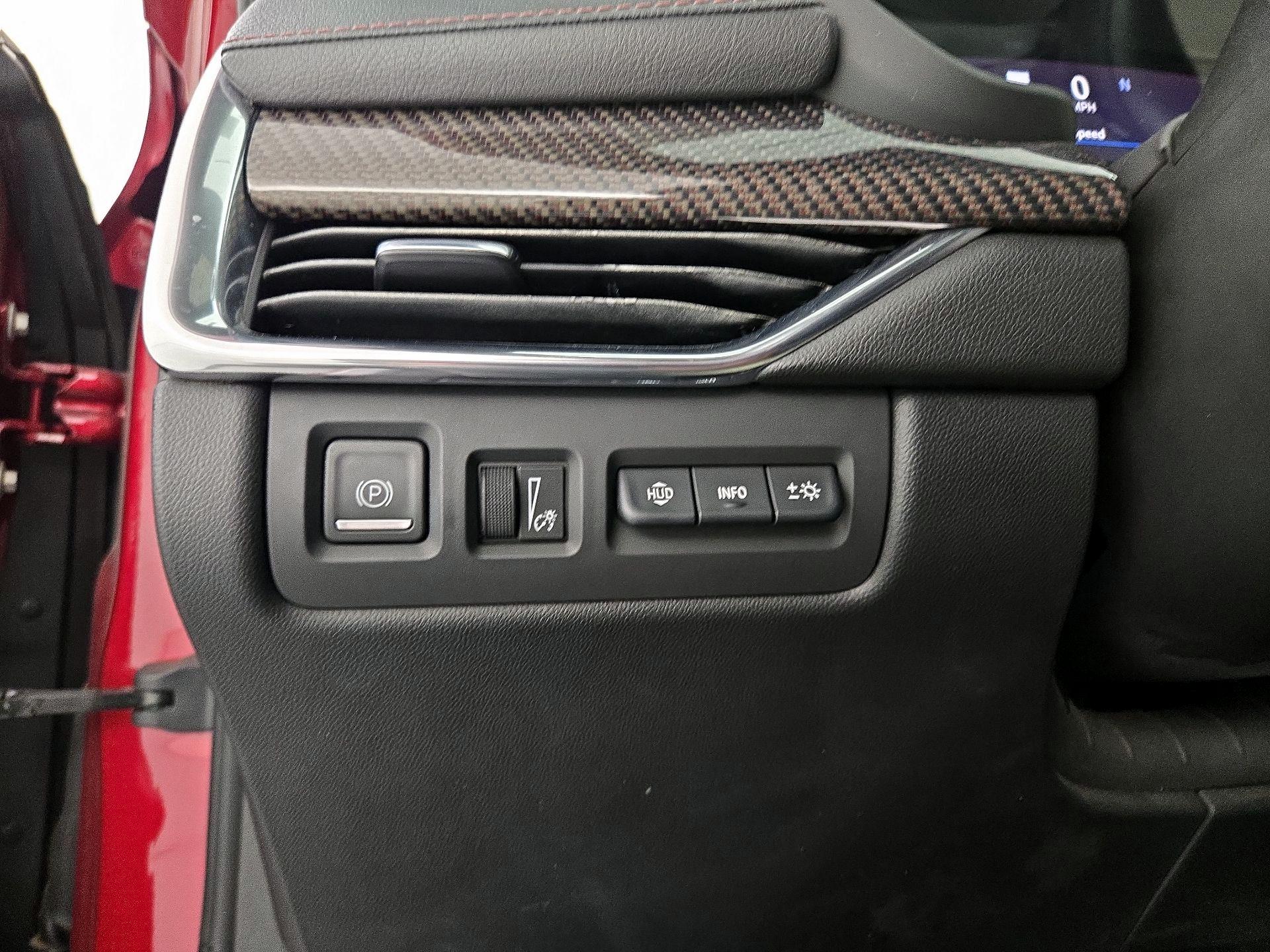 Thumbnail: 2020 Cadillac XT4 - 13