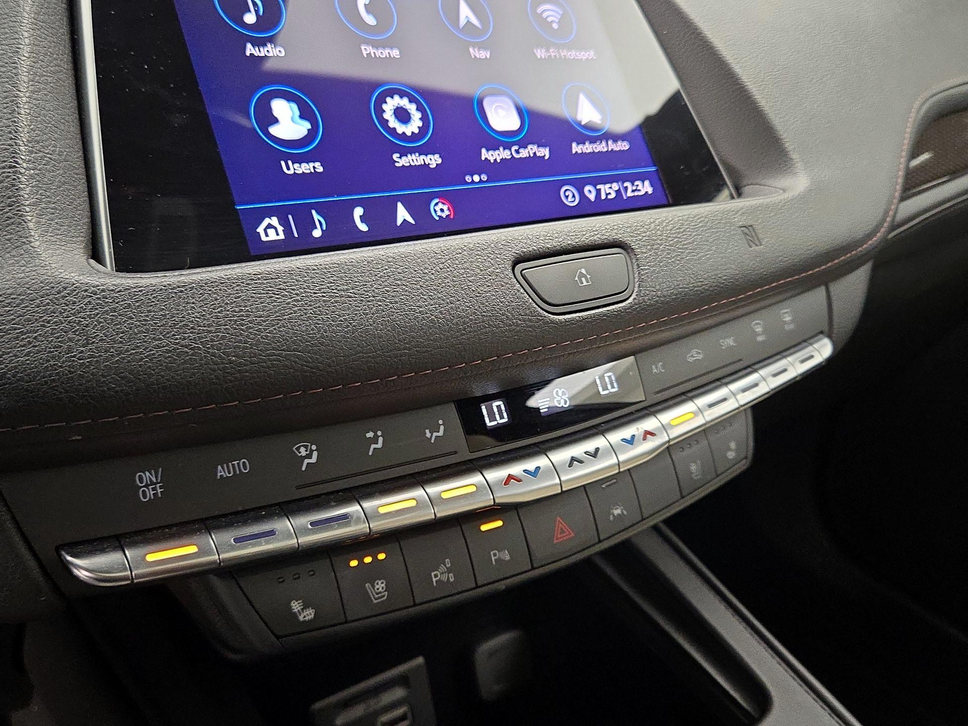 Thumbnail: 2020 Cadillac XT4 - 17