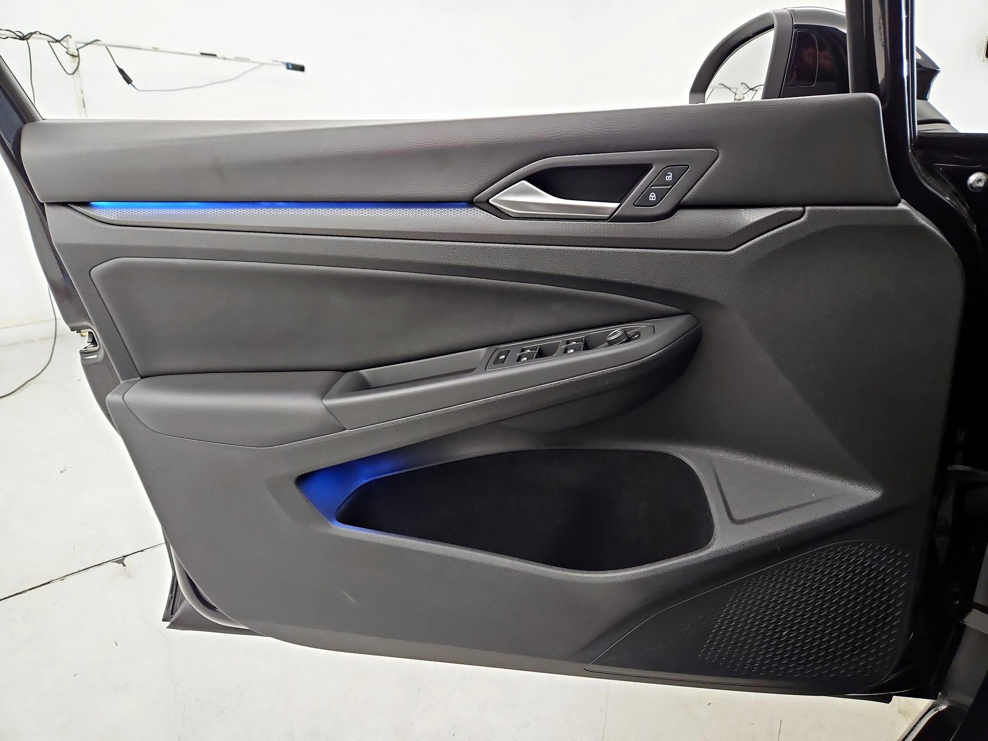 Thumbnail: 2022 Volkswagen Golf - 12