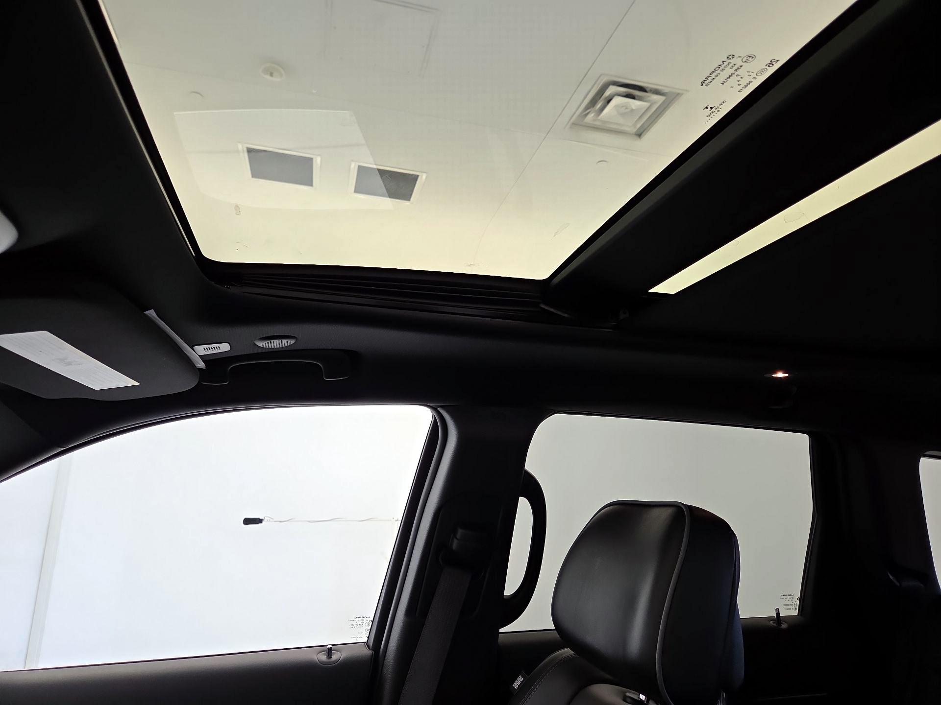 Thumbnail: 2020 Jeep Grand Cherokee - 19