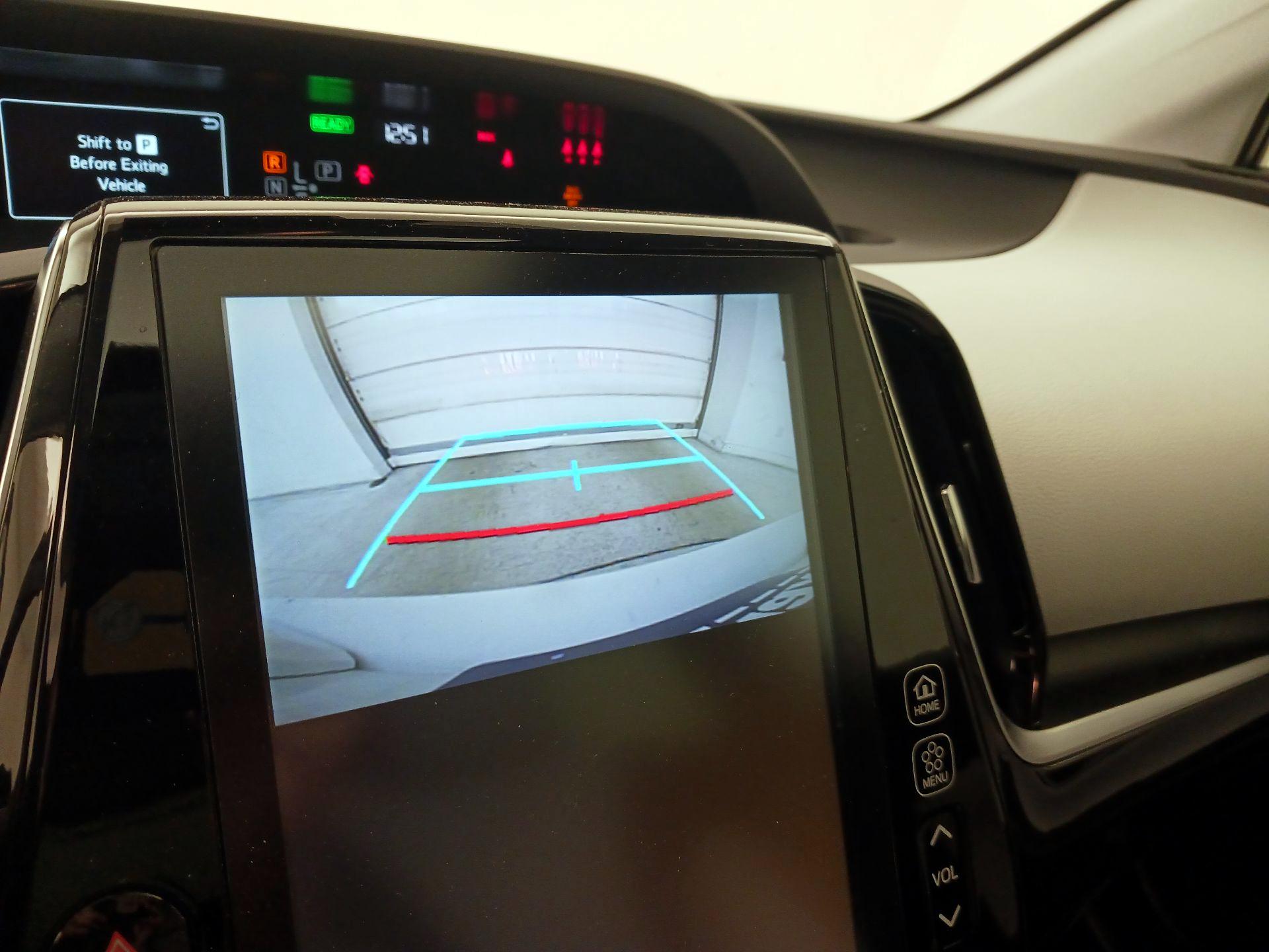 Thumbnail: 2021 Toyota Prius - 15