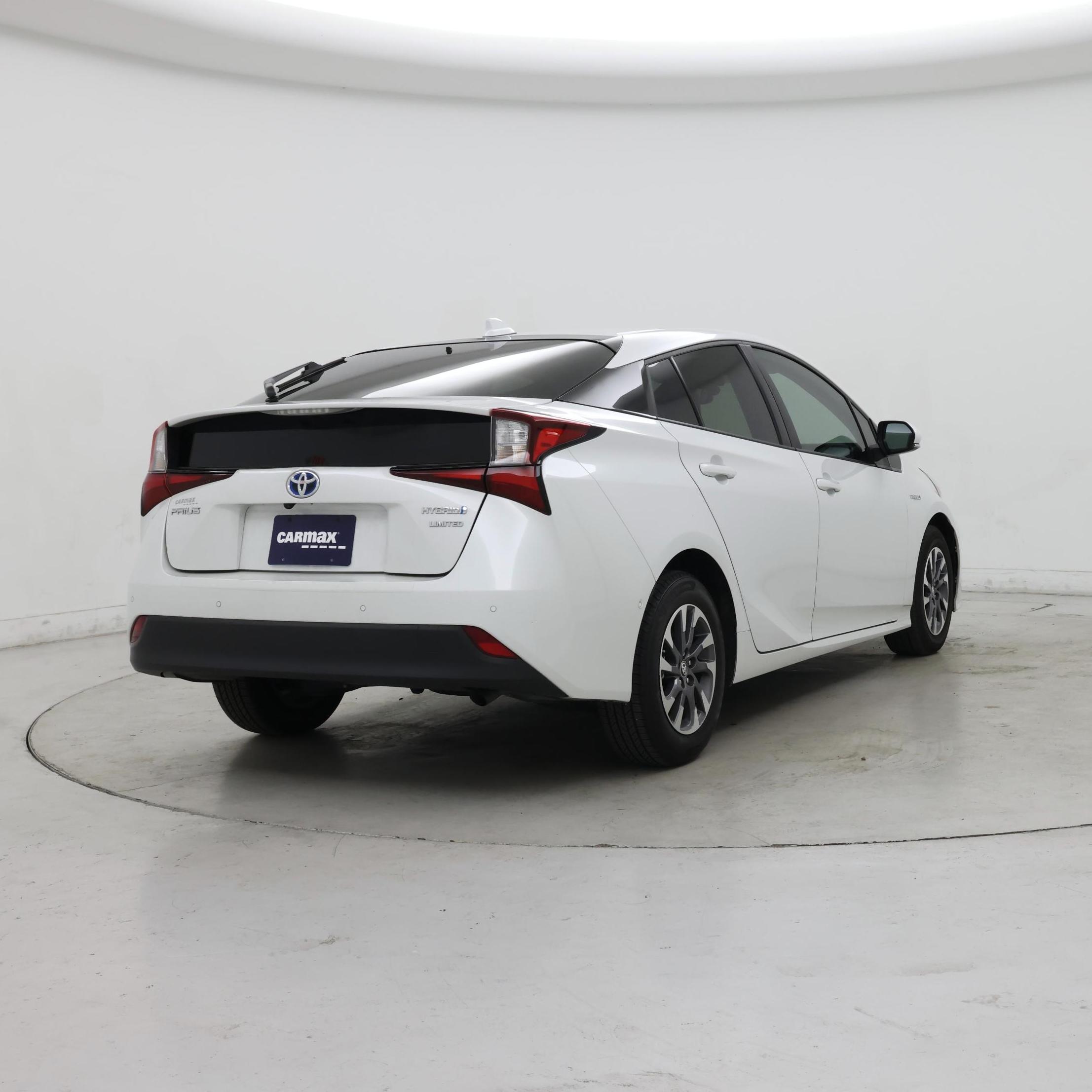 Thumbnail: 2021 Toyota Prius - 8