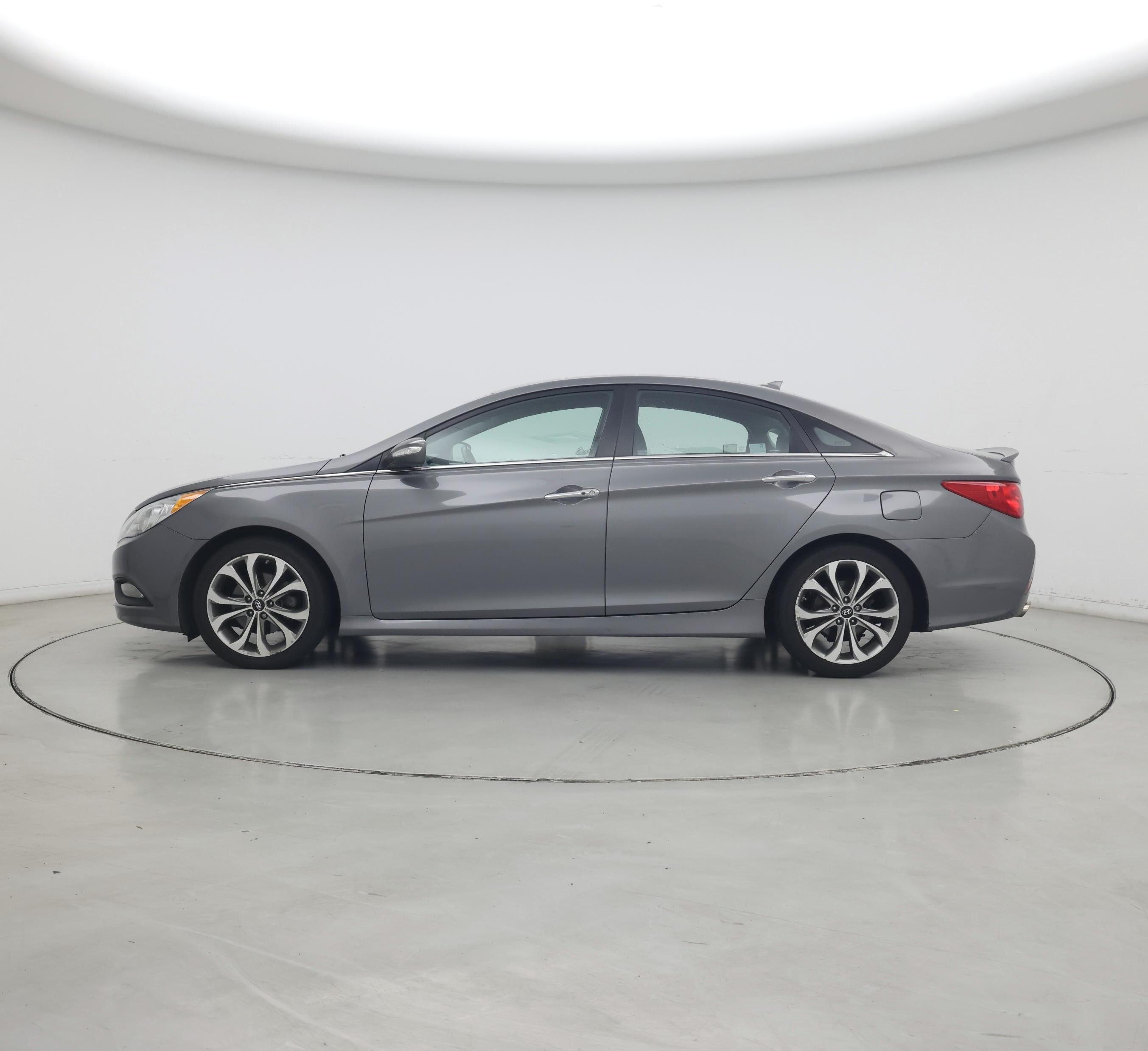 Thumbnail: 2014 Hyundai Sonata - 3