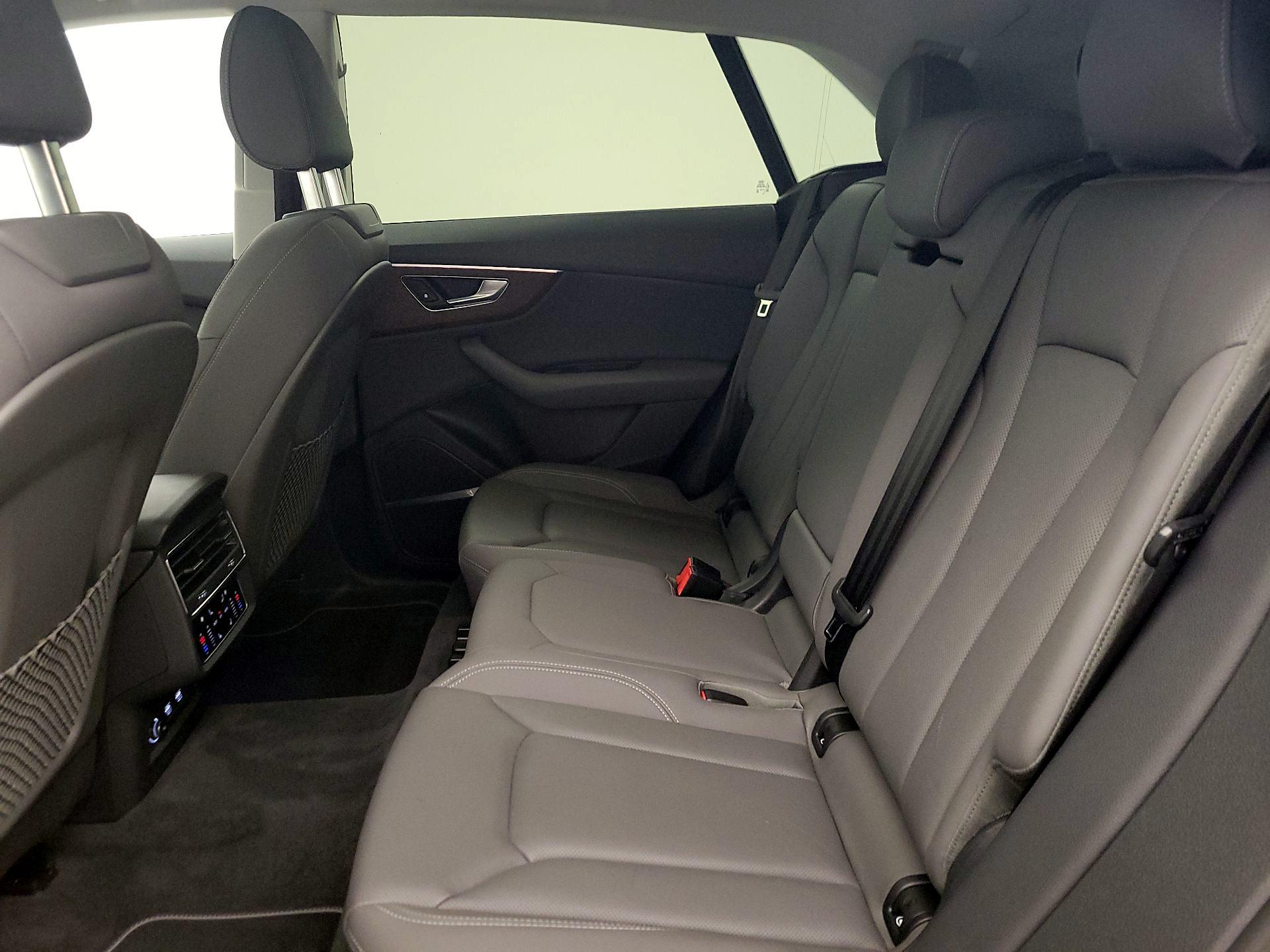 Thumbnail: 2019 Audi Q8 - 20